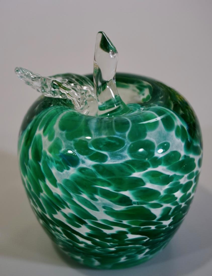 Green Apple Art Glass Paperweight (1 of 5)