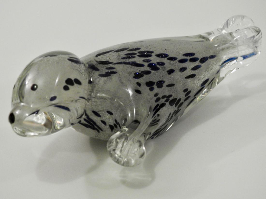 Art Glass Sea Otter Figurine: Art Glass Sea Otter Figurine Approximately 5 7/17 x 3 13/16 inches.