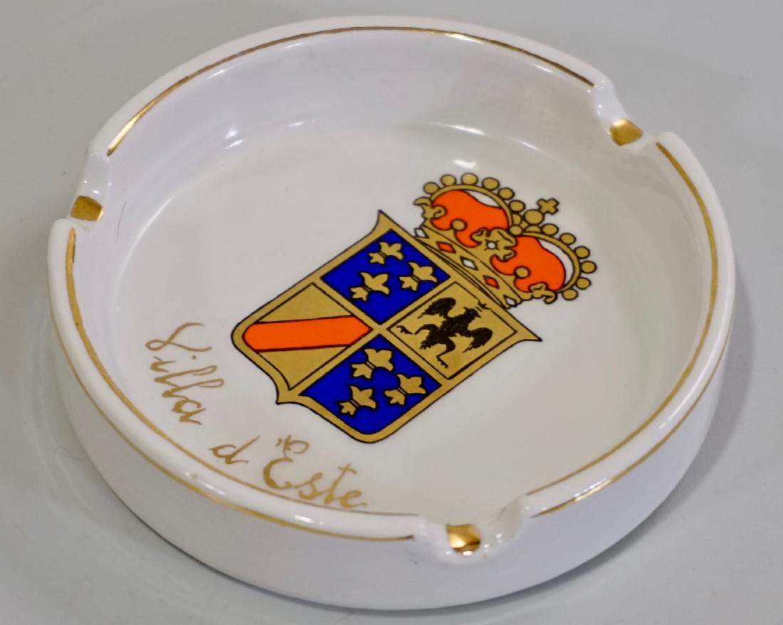 Villa d'Este Ashtray Vintage Italian Ginori Porcelain: Villa d'Este Ashtray Vintage Italian Ginori Porcelain Approximately 4 11/16 inches in diameter.
