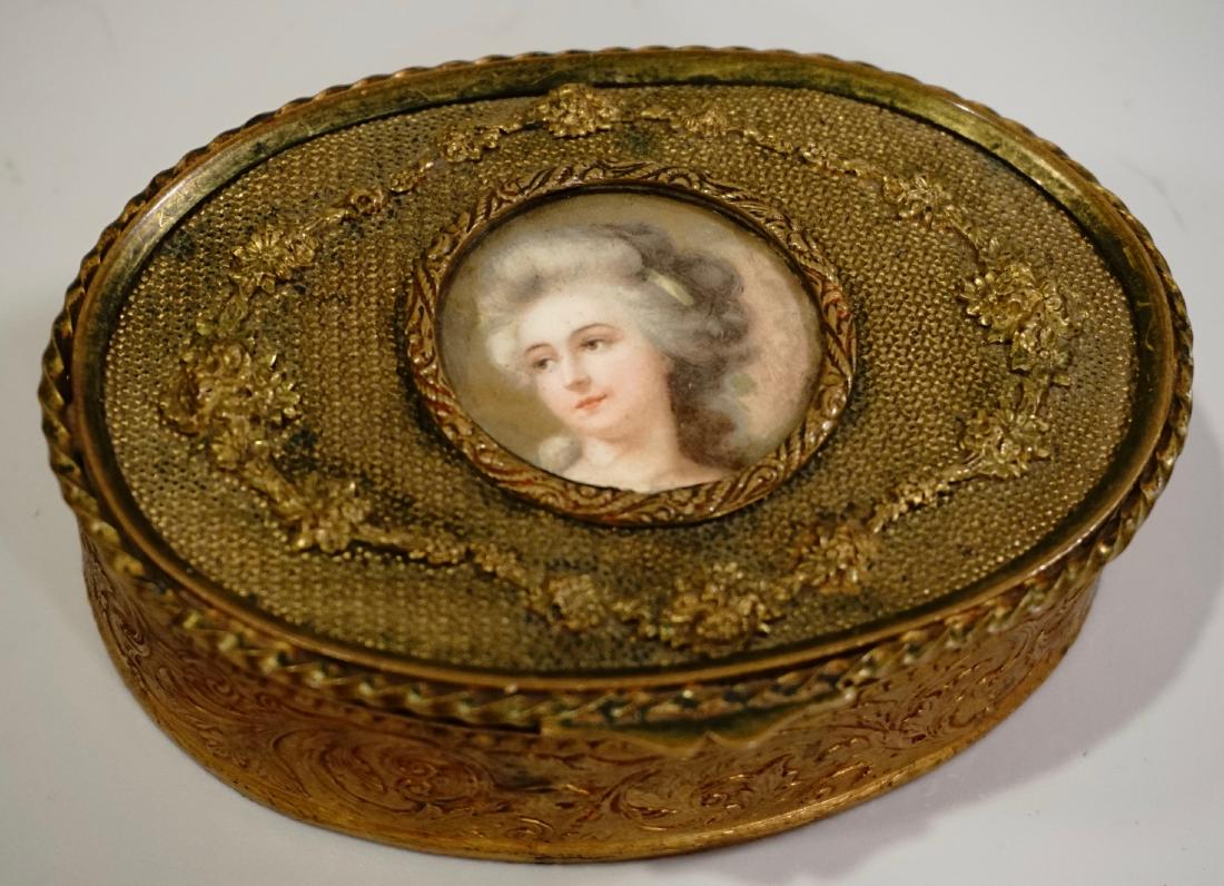 Vintage Oval French Vanity Hinged Trinket Box: Vintage Oval French Vanity Hinged Trinket Box Approximately 4 3/4 x 3 1/2 x 1 3/8 inches.
