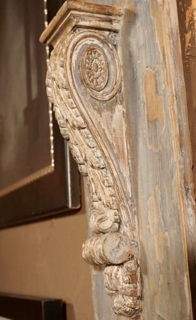 Shabby Painted Antique Carved Wood Corbel Mount Plaque (1 of 5)