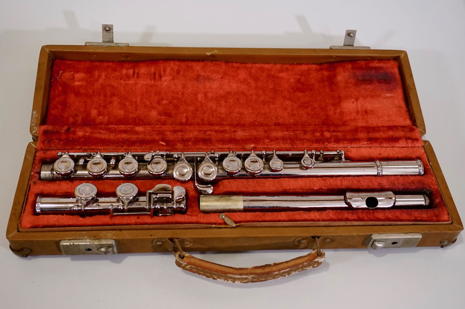 Vintage Artley Silver Metal Flute with associated lined (1 of 5)