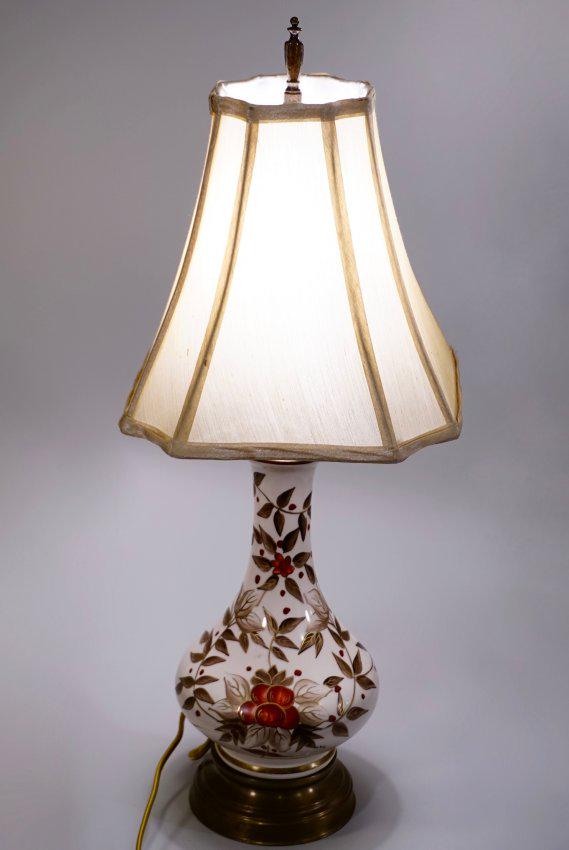 Hand Painted Vintage Ceramic Table Lamp Refurbished and: Hand Painted Vintage Ceramic Table Lamp Refurbished and Rewired Approximately 22 3/4 inches tall overall, 11 7/8 inches up to the socket, on 5 inches in diameter base.