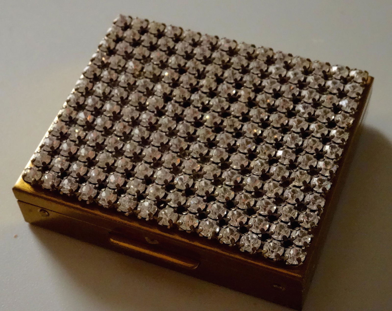 Rhinestones Lavishly Jeweled Vintage Art Deco Compact (1 of 7)