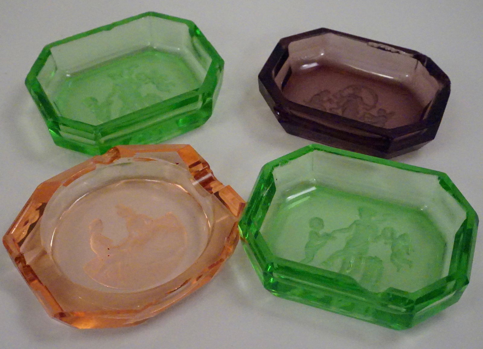 Intaglio Art Deco Cameo Glass Ashtray Lot of 4 (1 of 6)
