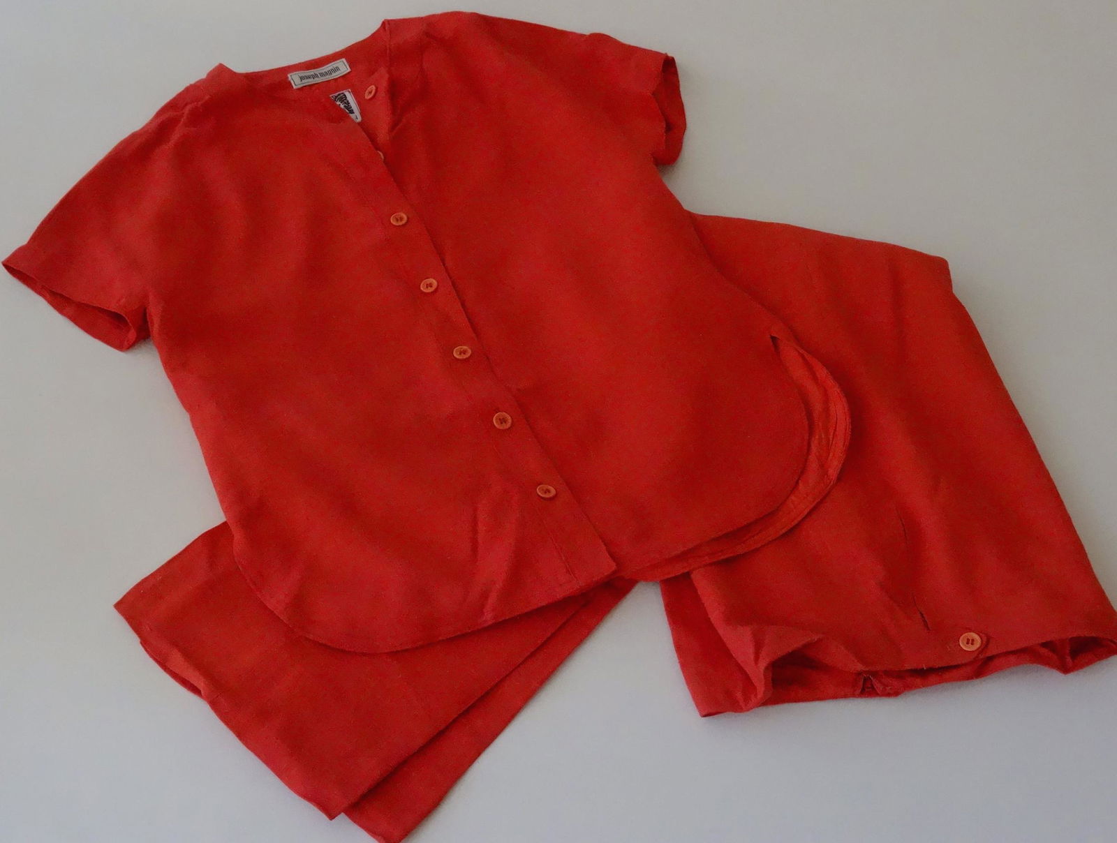 Joseph Magning / Anne Klein Linen 2 pc Lady's Suit (1 of 8)