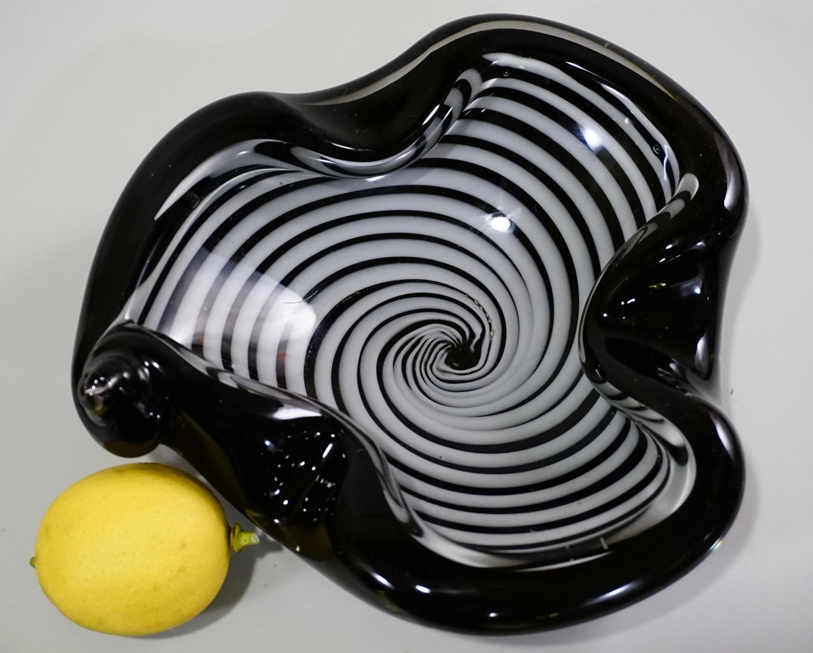 Mid Century Psychedelic Spiral Murano Glass Ashtray (1 of 8)