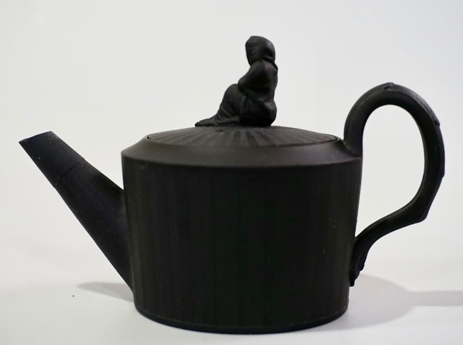 Wedgwood Black Basalt Teapot 18th Century England (1 of 11)