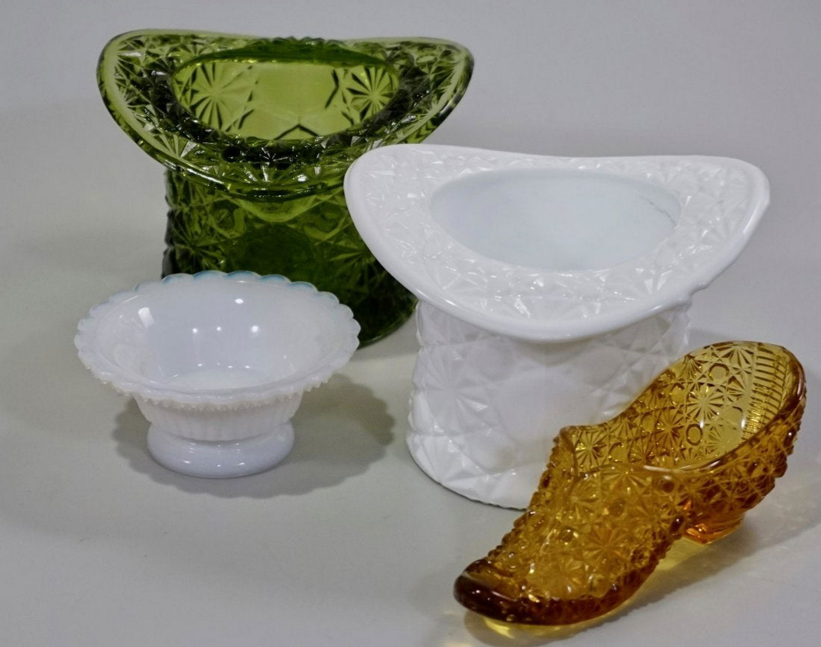 Vintage Pressed Glass Lot Including Top Hats Lot of 4 (1 of 5)