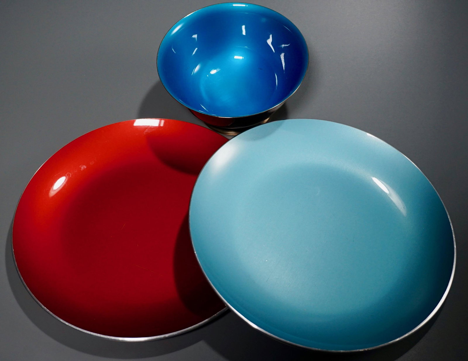 Emalox Norway Enamel Mid Century Plates and Reed &: Emalox Norway Enamel Mid Century Plates and Reed & Barton Silver Plated Paul Revere Bowl Blue Enamel Bowl Plates are approximately 7 1/4 inches in diameter; bowl is about 2 3/16 inches x 4 3/8 inches 