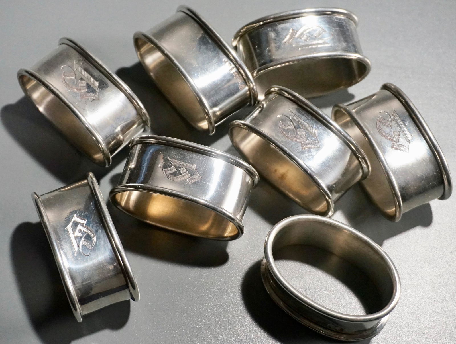 Vintage Pewter Oval Napkin Ring Lot of 8: Vintage Pewter Oval Napkin Ring Lot of 8 Approximately 2 3/16 x 1 7/16 x 1 inches.