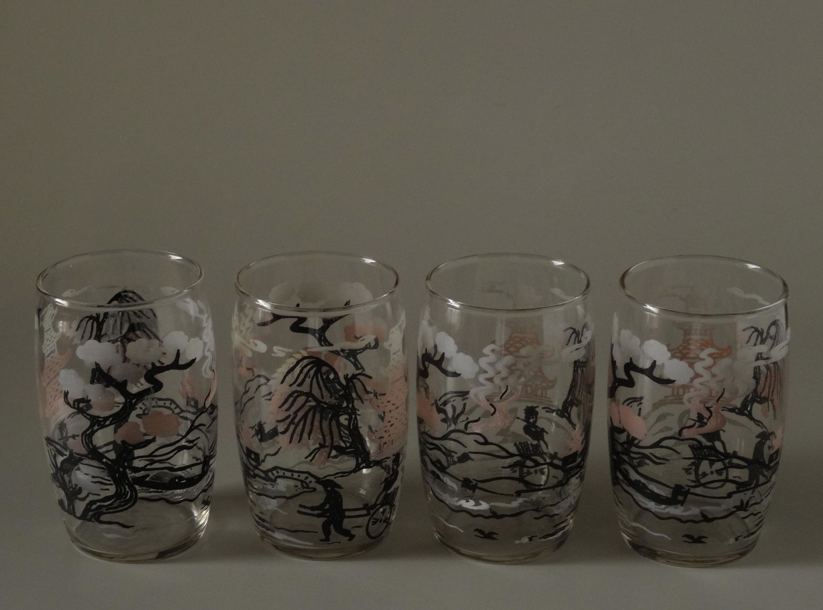 Mid Century American Kitsch Japanized Drinking Glasses (1 of 6)