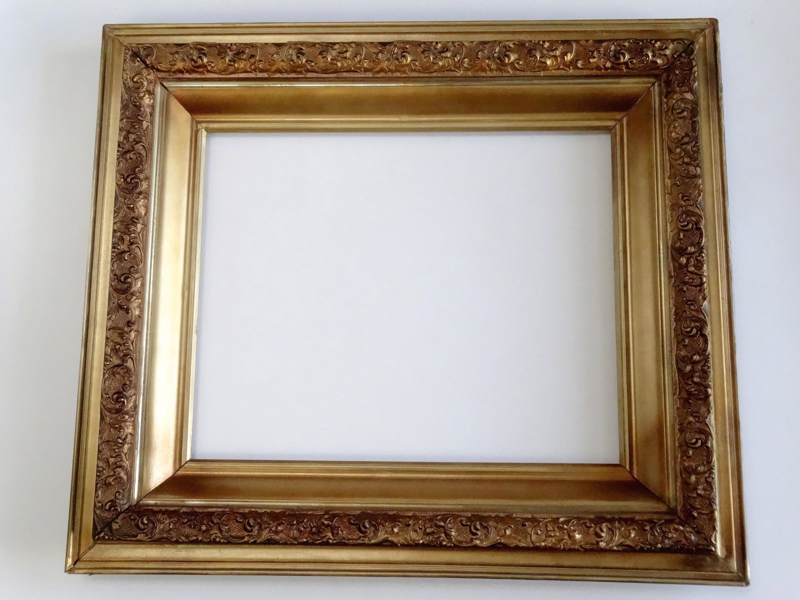 Antique Ornate Gold Picture Mirror Frame 17 x 21 (1 of 5)