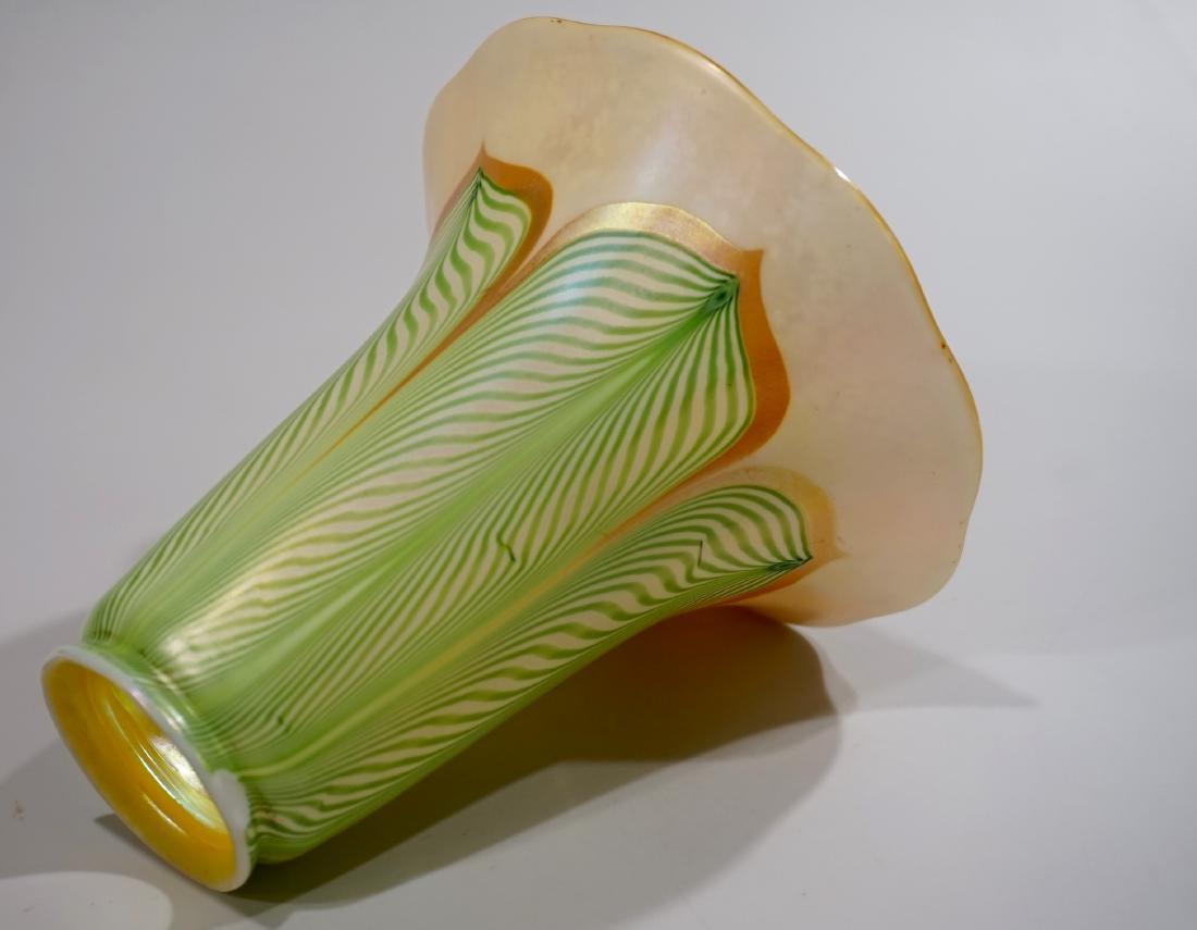 Pulled Feather Vintage Iridescent Art Glass Lamp Shade (1 of 8)