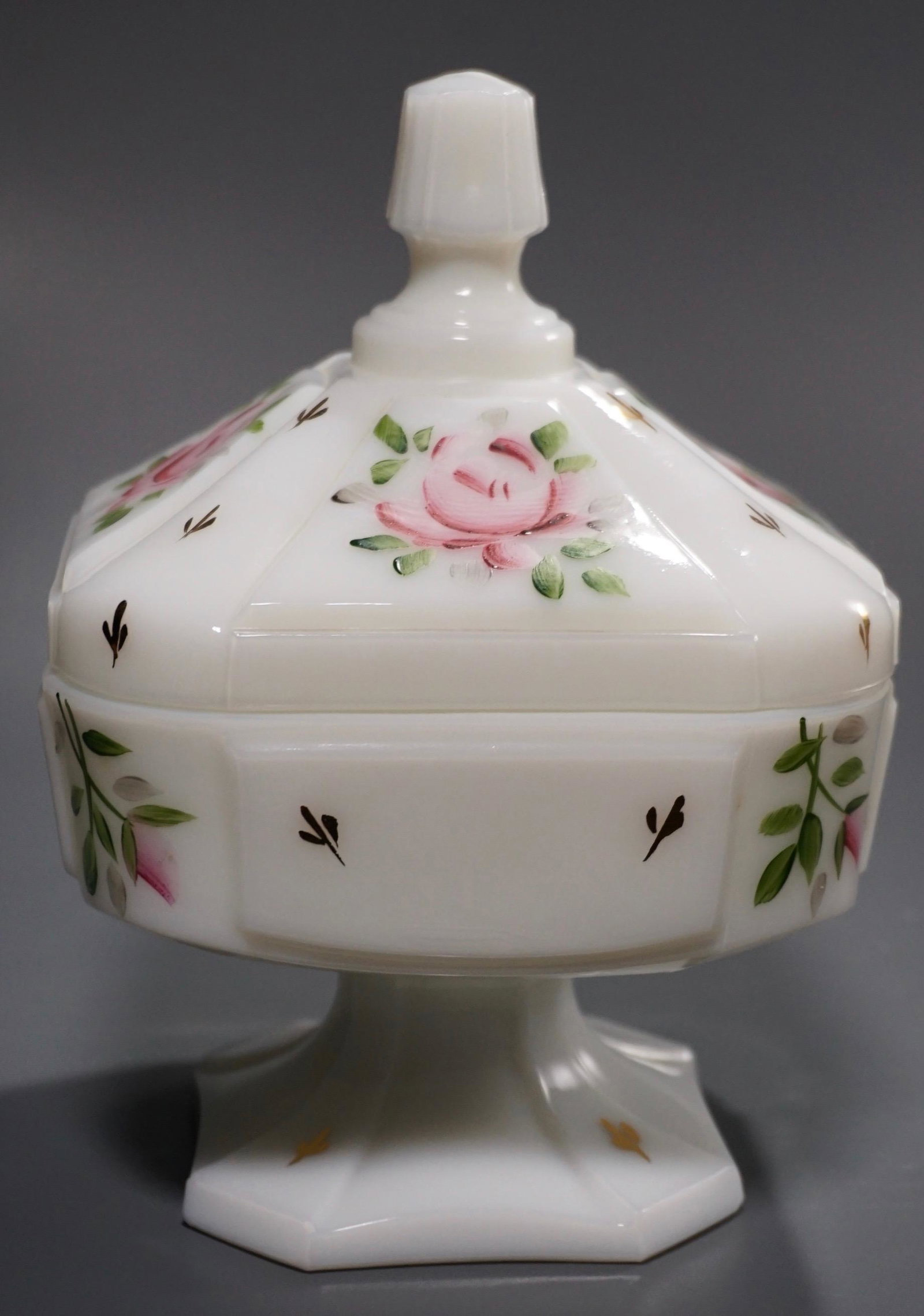 Vintage Milk Glass Bridal Cake Box Wedding Pedestal: Vintage Milk Glass Bridal Cake Box Wedding Pedestal Dish Handpainted Roses Approximately 5 3/8 x 5 1/2 x 7 13/16 inches tall overall.