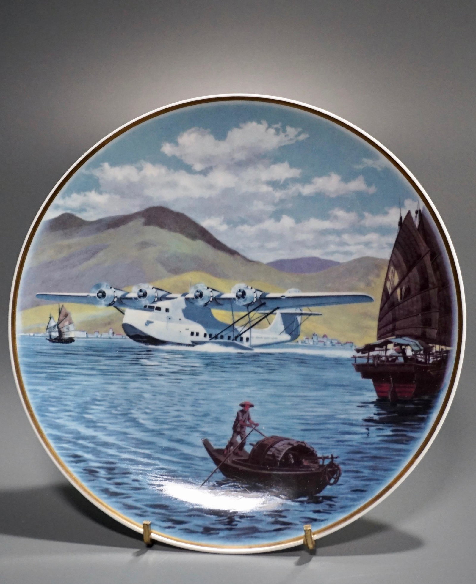 Pan Am Hydroplane Collectable Plate San Francisco -: Pan Am Hydroplane Collectable Plate San Francisco - Manila China Clipper Noritake Porcelain Martin Flying Boat Approximately 8 11/16 inches in diameter.