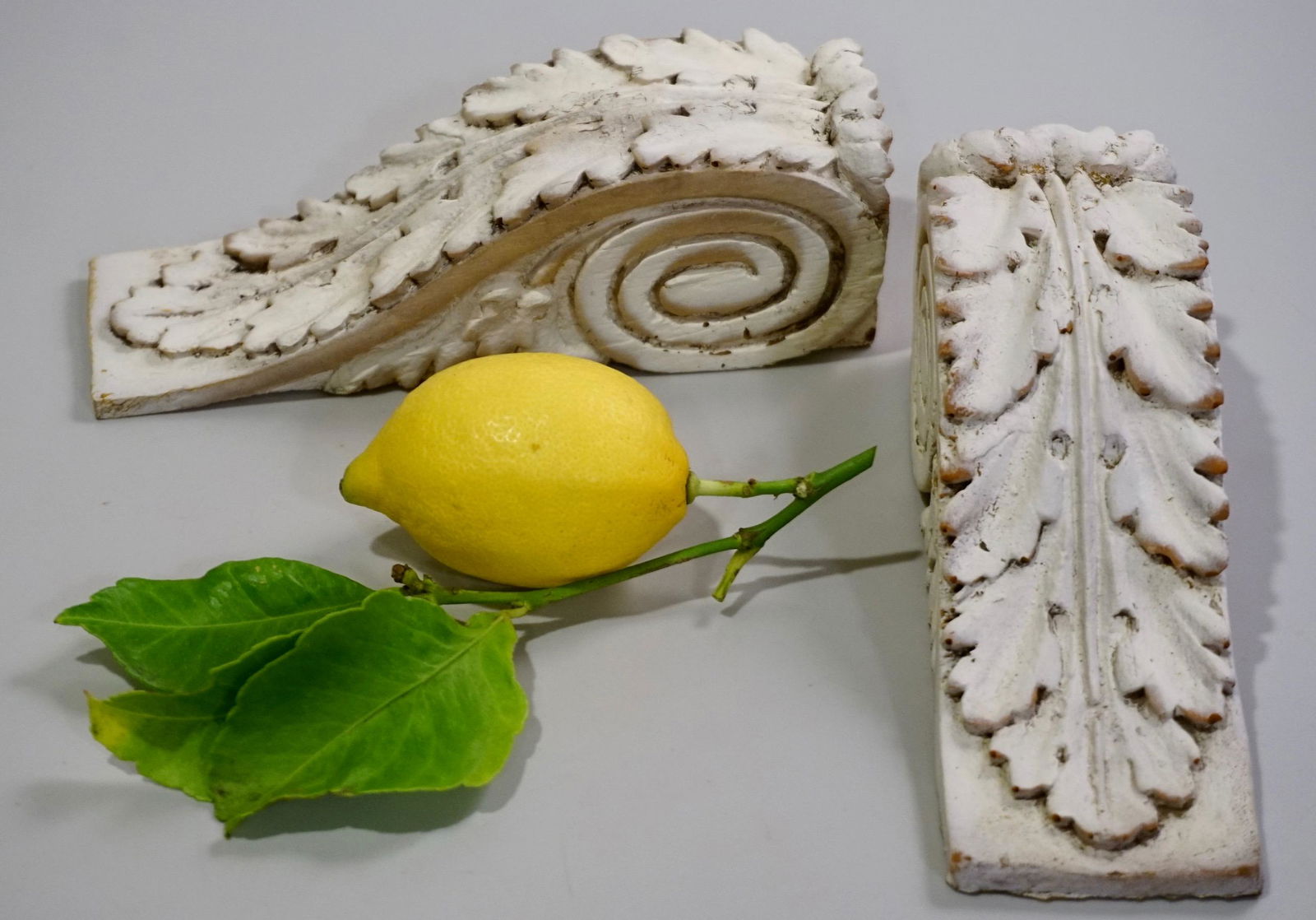 Primed Weathered Leaf Corbels Vintage Pair (1 of 7)