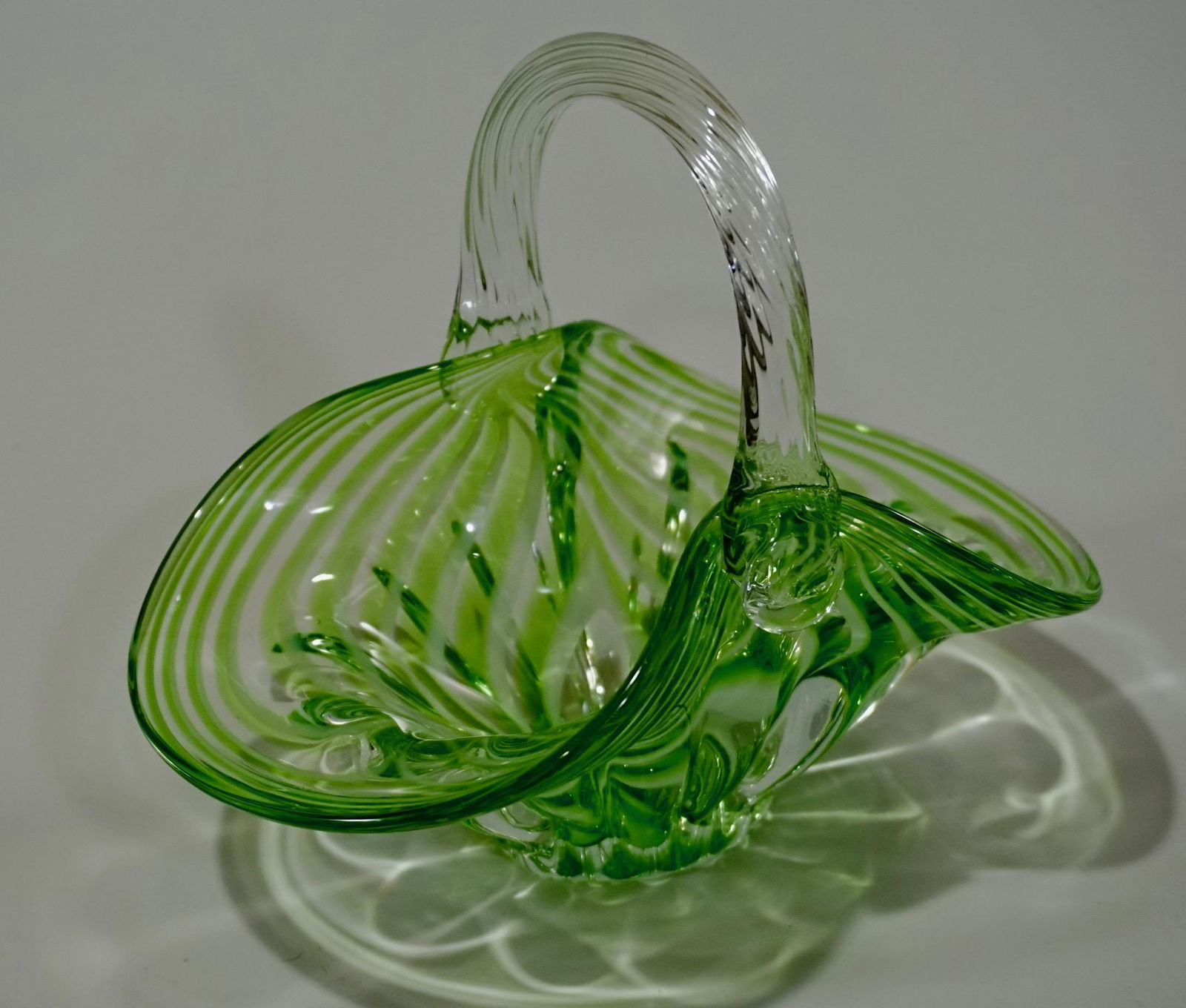 Green Murano Glass Basket Italian Vase Applied Handle (1 of 7)