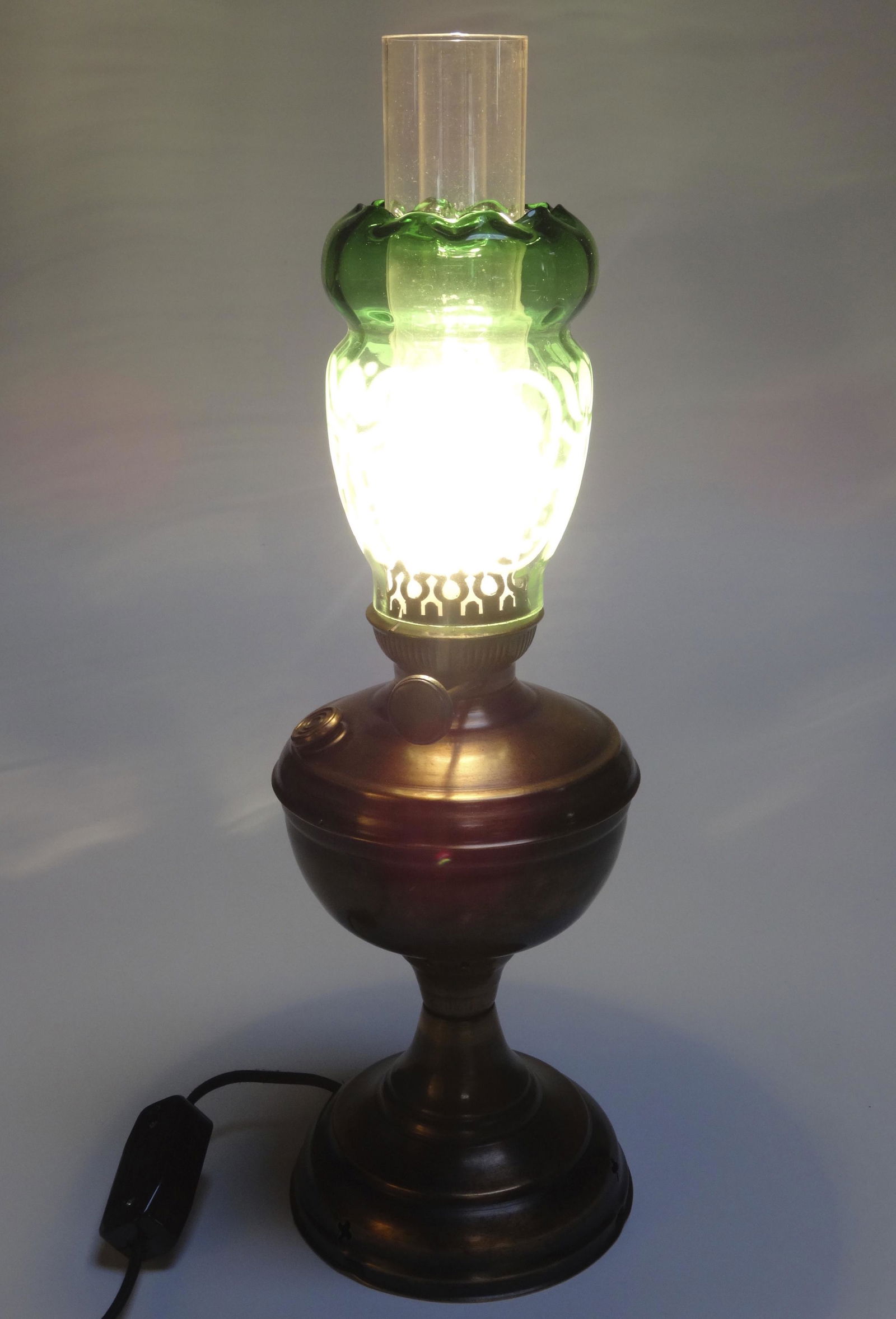 Antique Russian Miller Kerosene Lamp Green Etched Shade (1 of 9)