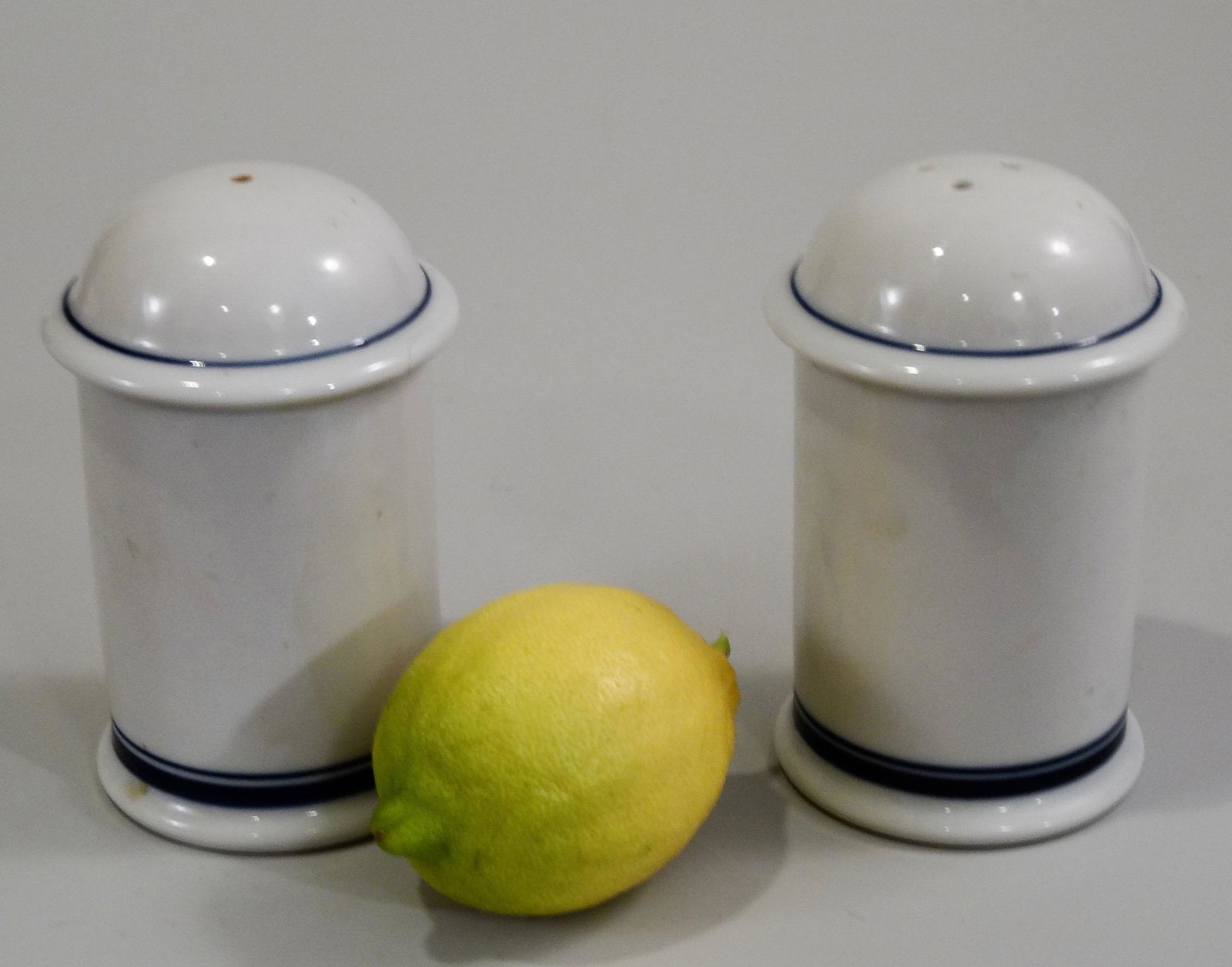 Dansk Bistro Minimalist Porcelain Salt Pepper Shakers (1 of 6)
