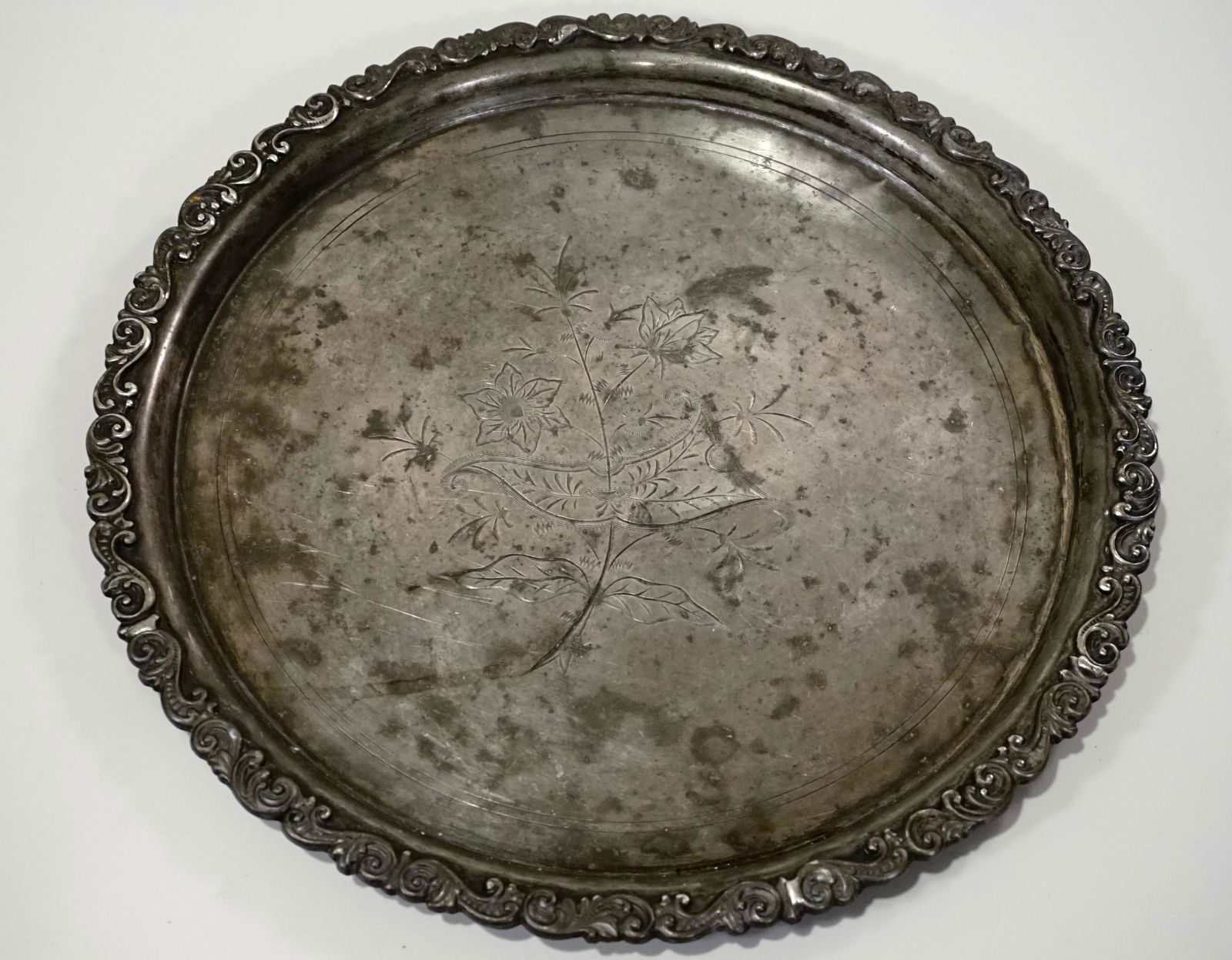 Waltham Silver Co Round Tray Quadruple Plate Victorian (1 of 5)