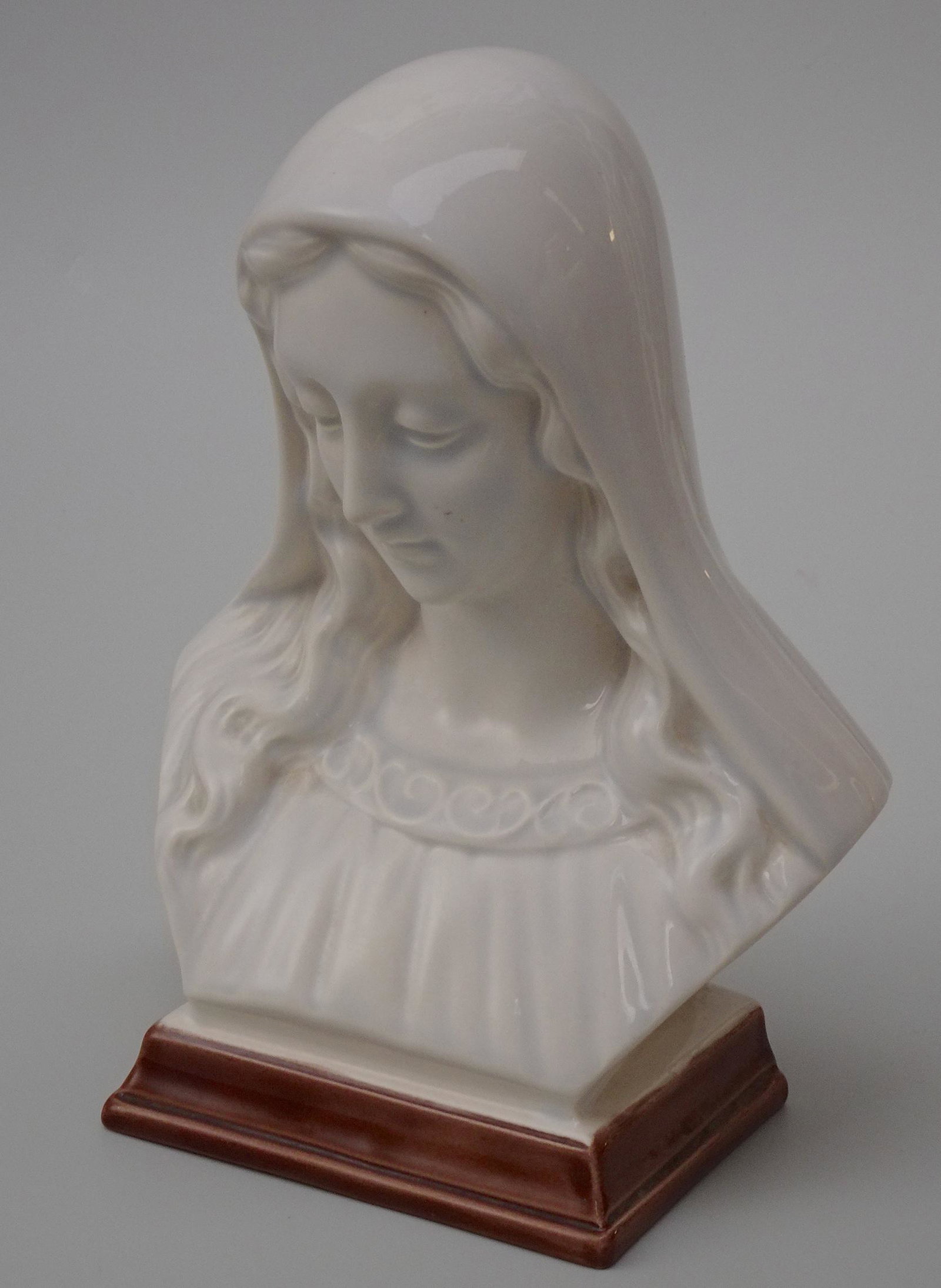Vintage Glazed Ceramic Madonna Holland Mold Virgin Mary (1 of 7)