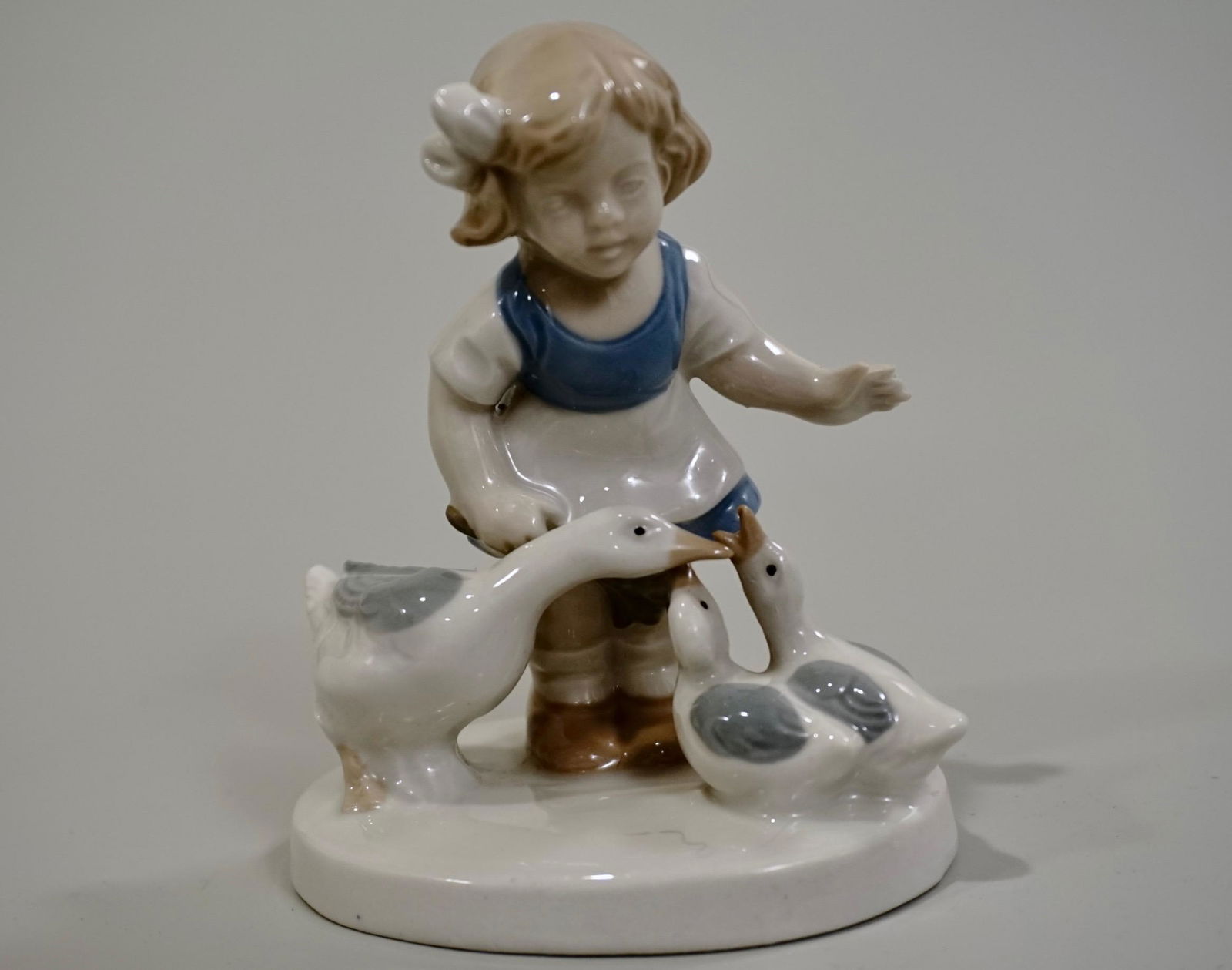 Vintage Porcelain Group Girl With Geese Lippelsdorf (1 of 6)