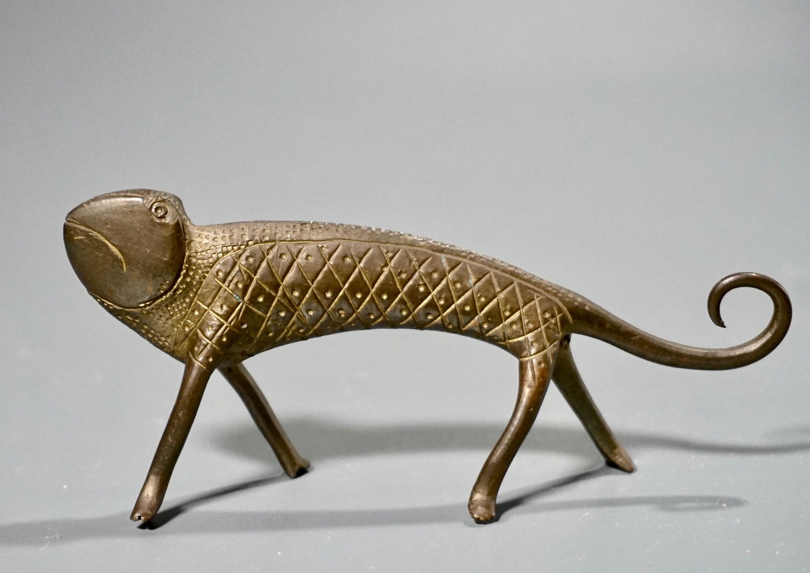 Whimsical Cast Brass Lizard Figurine (1 of 5)