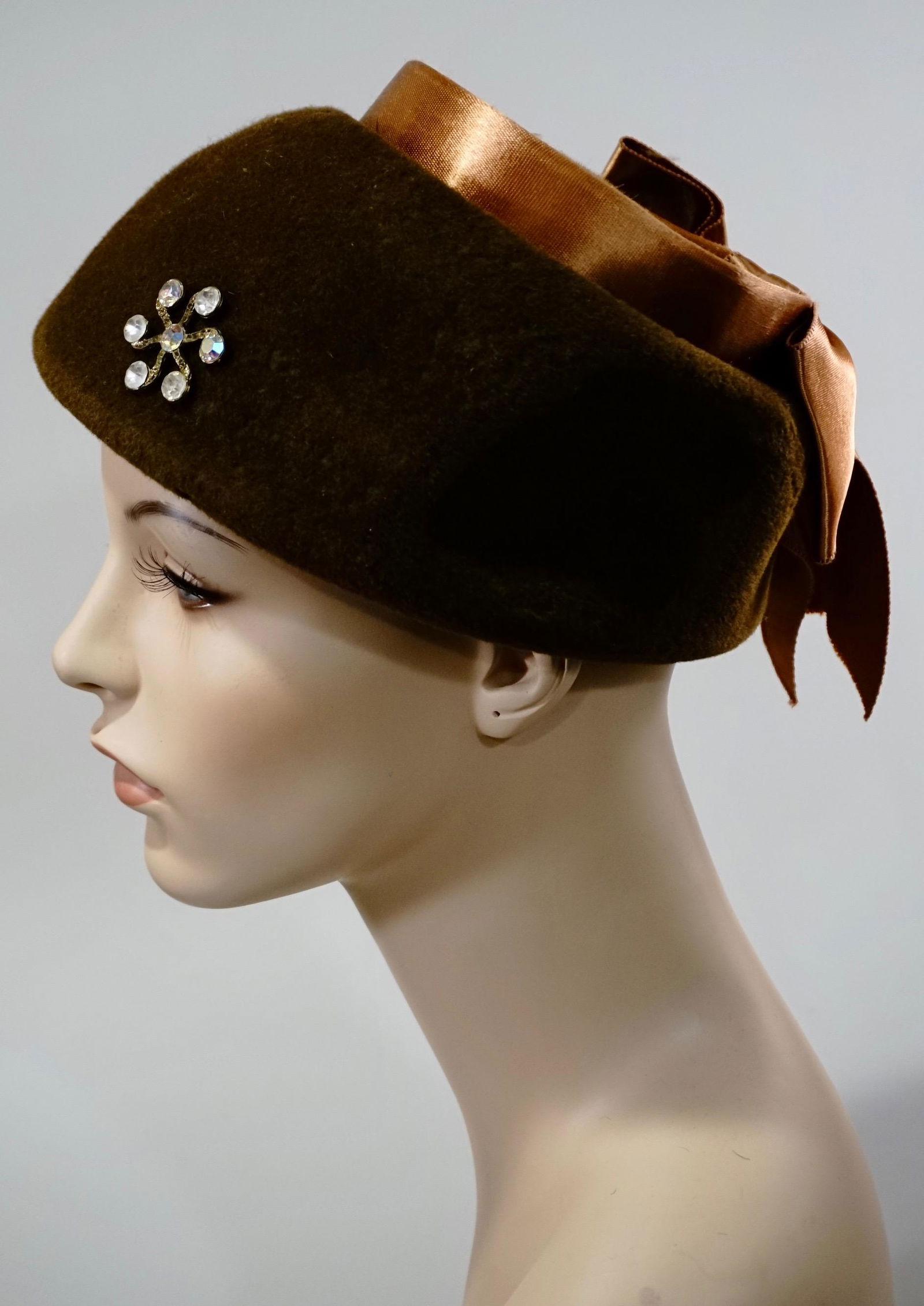 Vintage Brown Velour Hat Jeweled Pin (1 of 8)