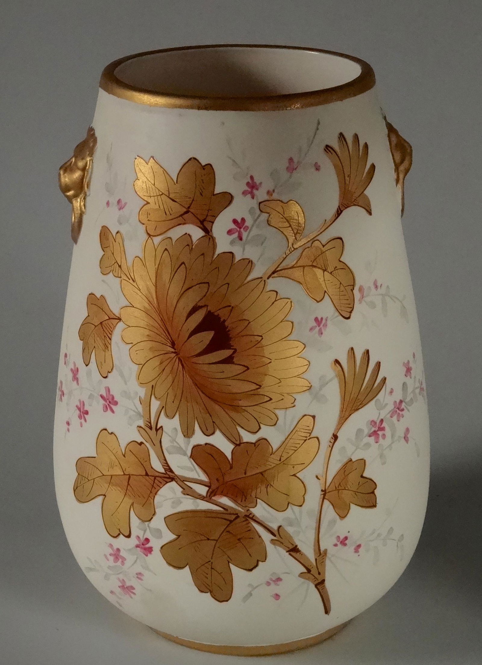 Crown Devon Gold Lion Masks Flower Vase (1 of 7)