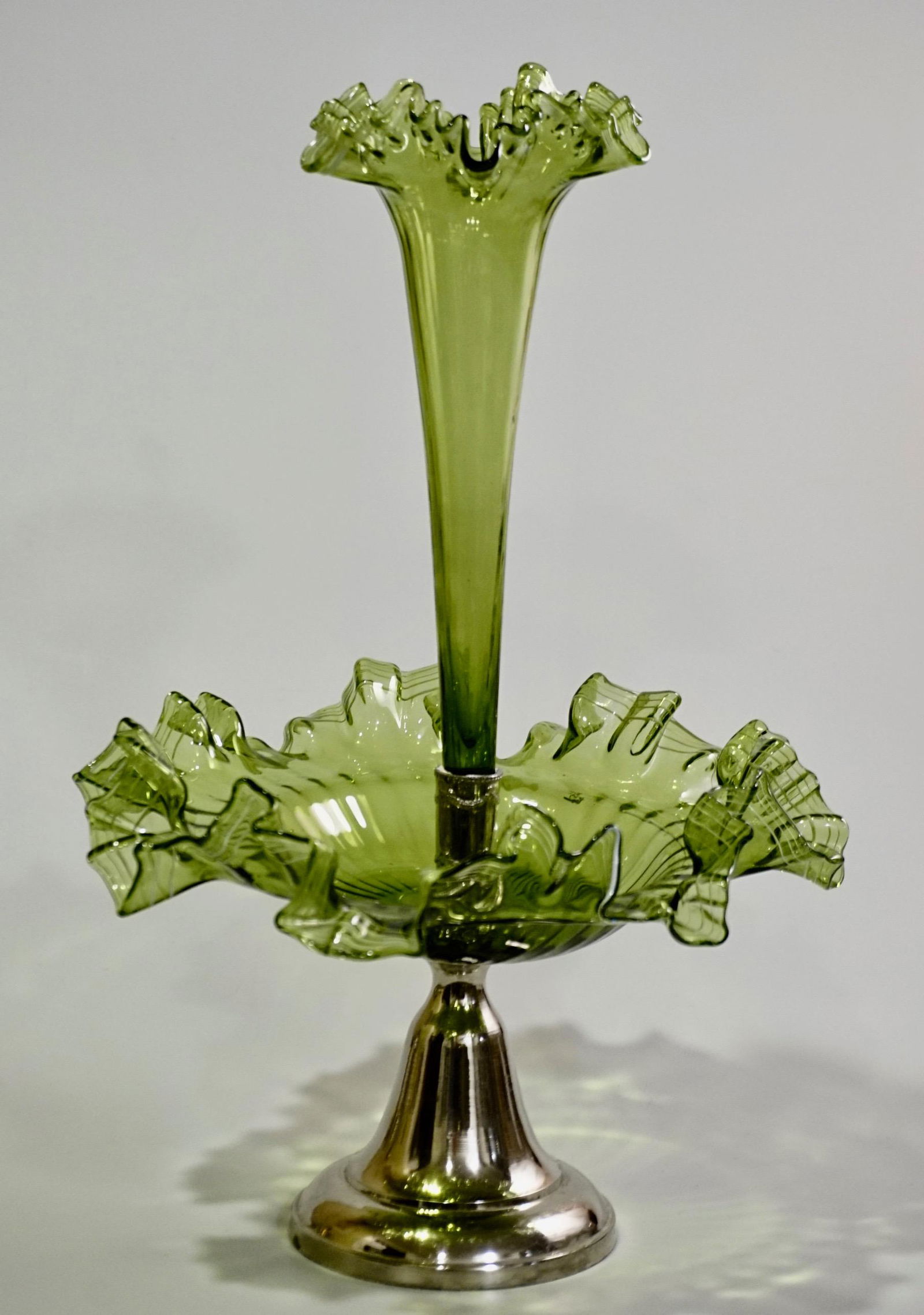 Green Art Glass Epergne Trumpet Flower Vase Fruit Bowl (1 of 6)