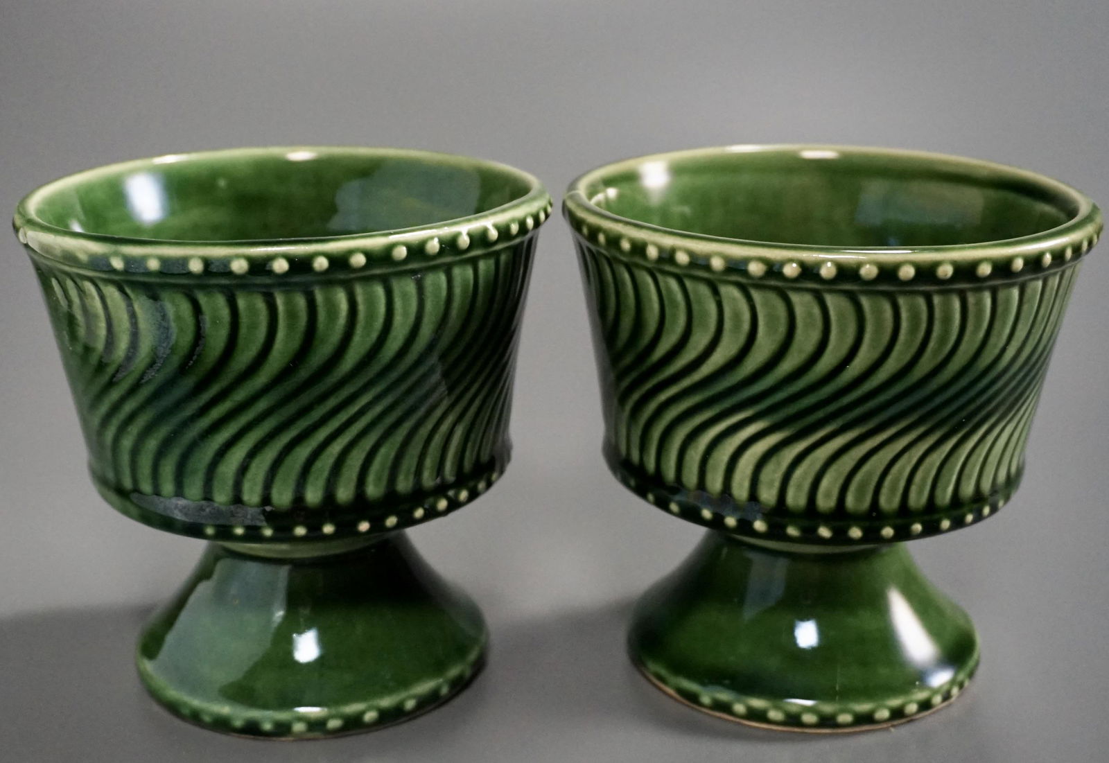 McCoy Pottery Green Glaze Footed Planter Lot of 2 (1 of 5)
