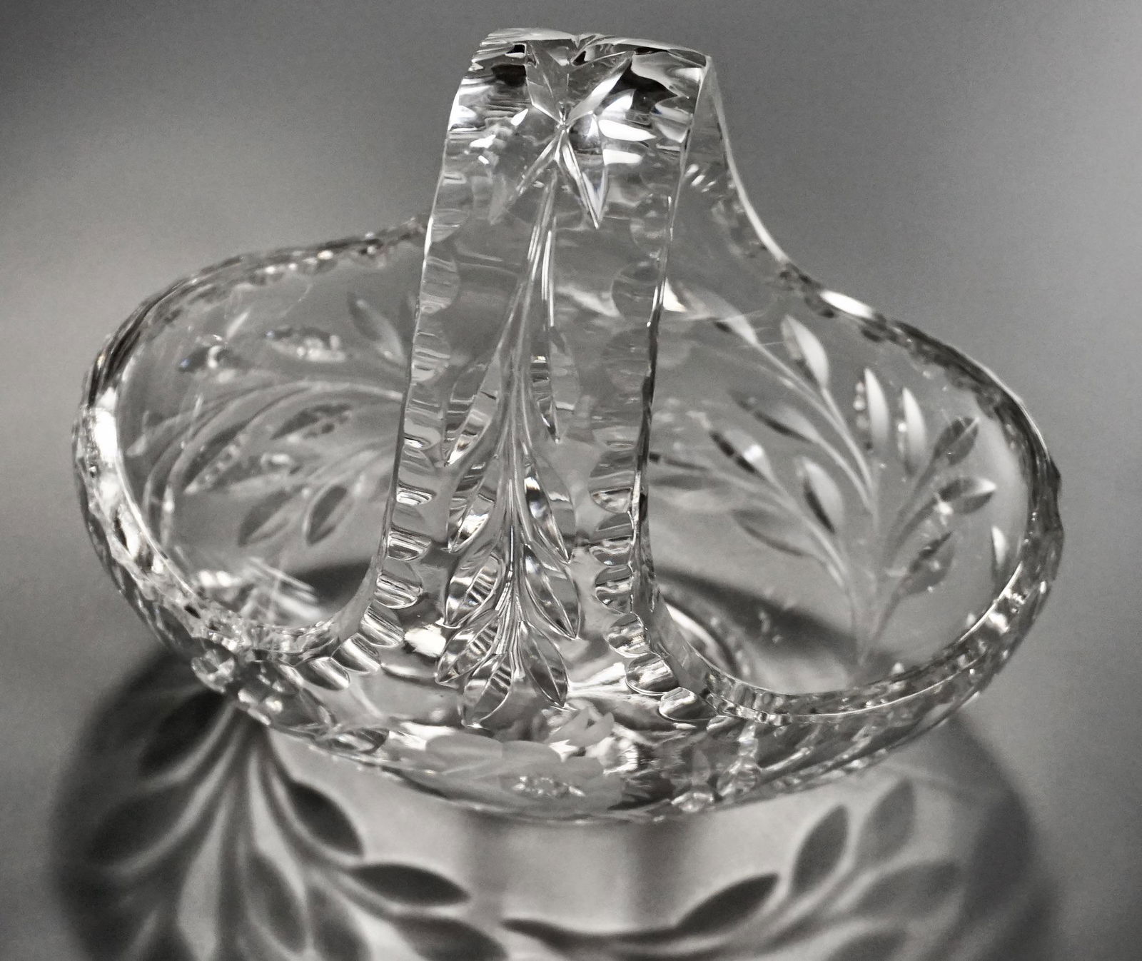 Vintage Lead Crystal Cut Glass Basket Bowl Vase Aug 01 2020 Vidi Vici Gallery In Ca