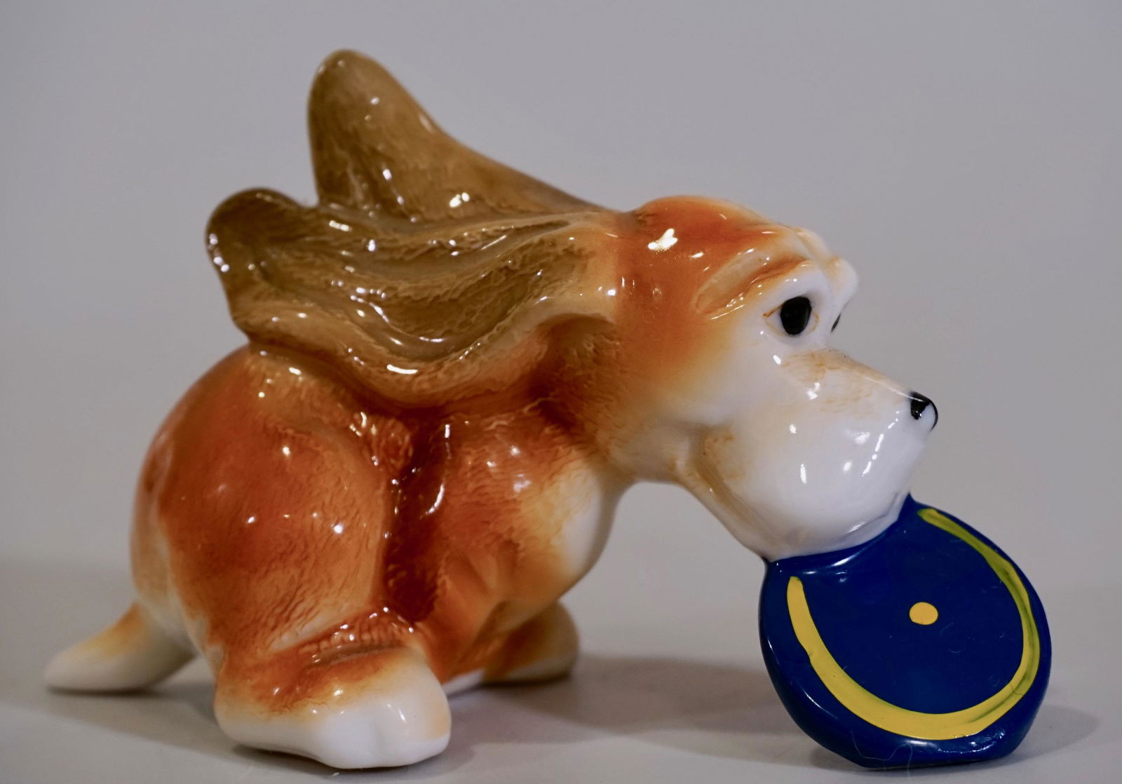 Happy Fetch Dog Mid Century Ceramic Figurine Catching (1 of 7)