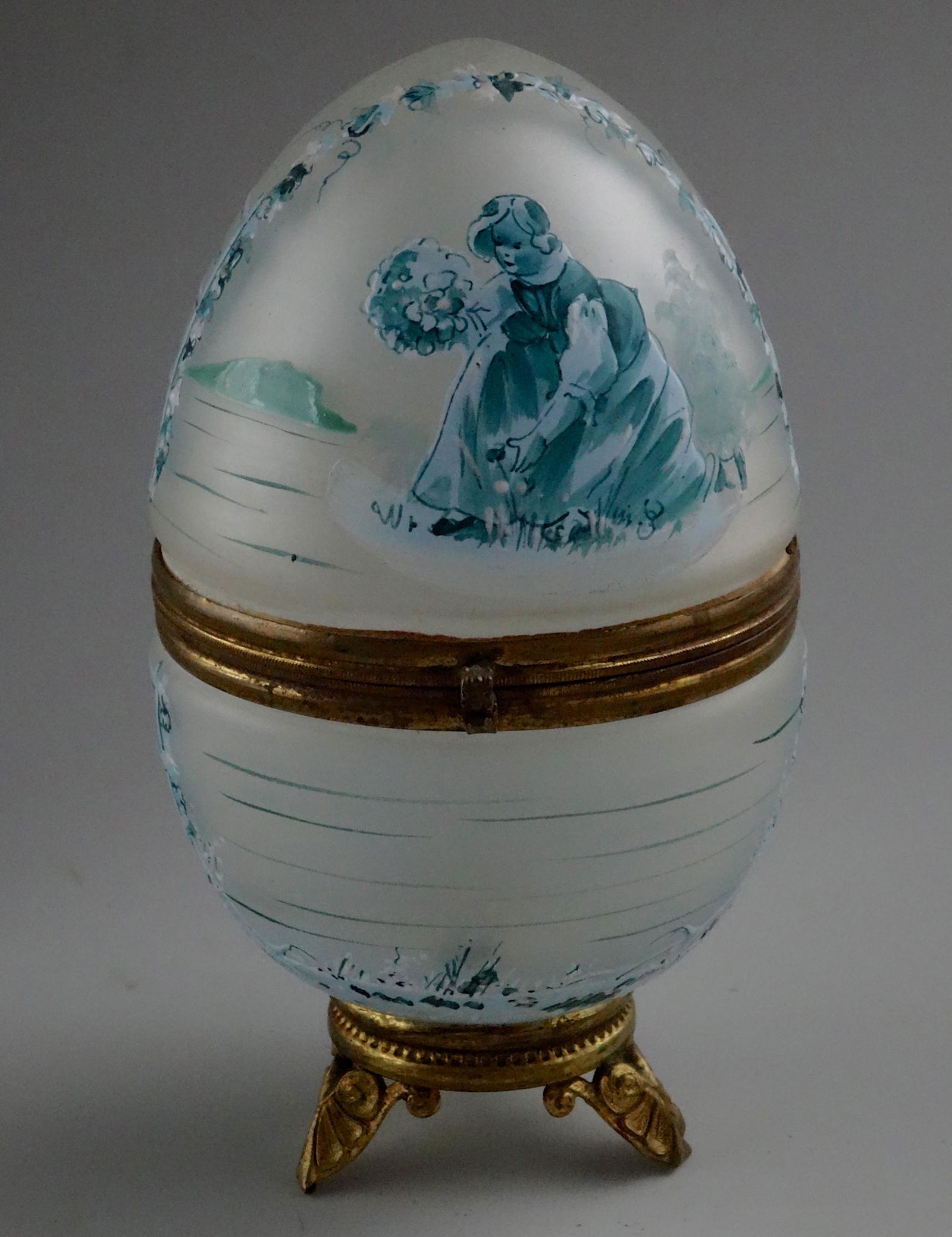 Palais Royal Opaline Glass Casket French Hinged Egg Box (1 of 5)