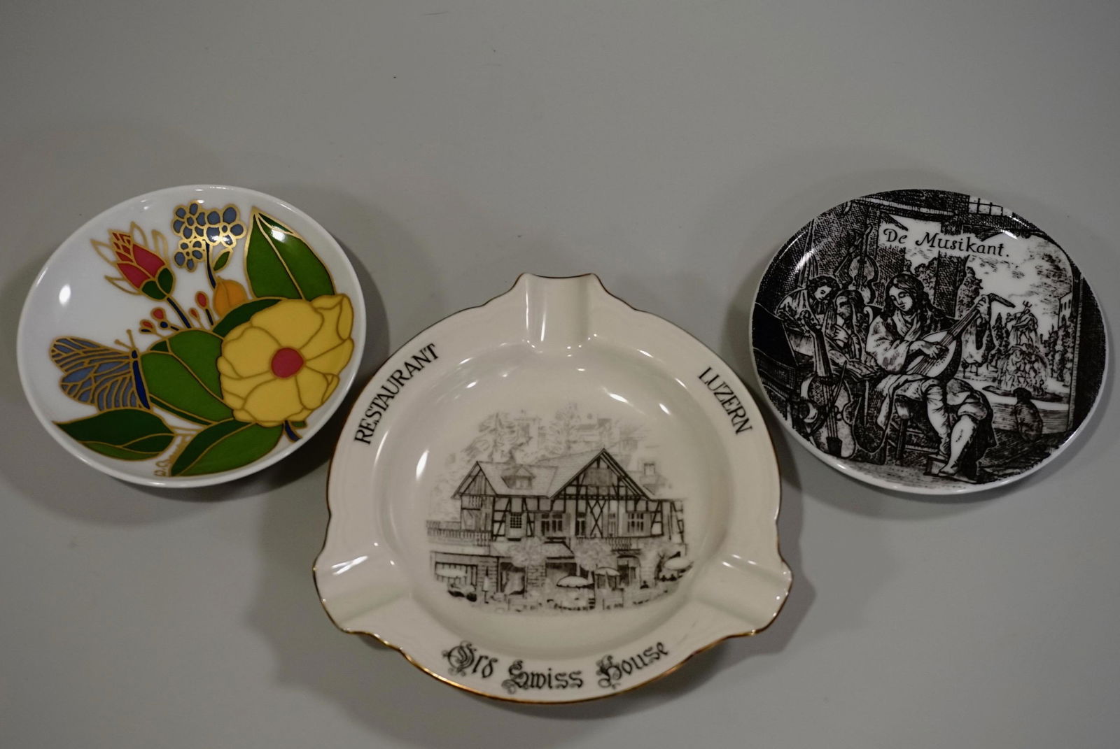 Old Swiss House Restaurant Ashtray Switzerland: Old Swiss House Restaurant Ashtray Switzerland Rosenthal Germany Wolf Bauer Studio Line Dish Focke & Meltzer Dutch Porcelain Black and White Transferware Medieval Musician Plaque Amsterdam Lot of 3 It