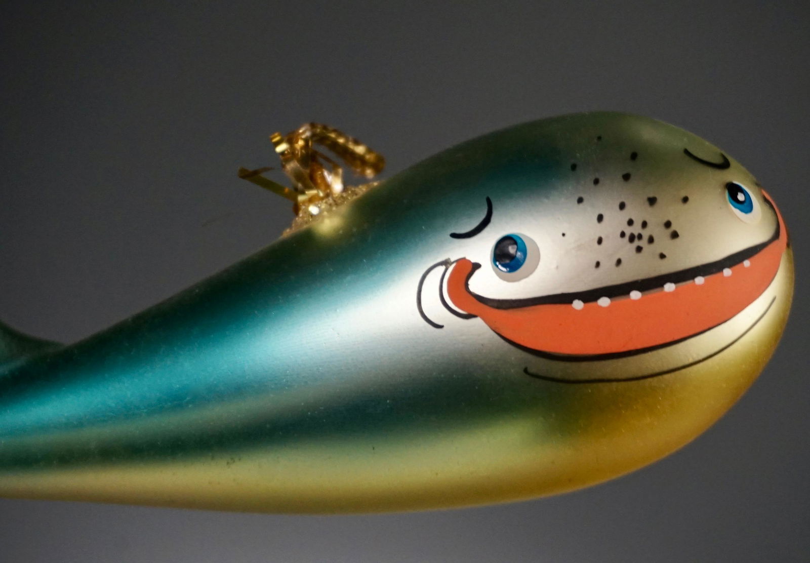 Vintage Italian Whale Blown Glass Christmas Ornament: Vintage Italian Whale Blown Glass Christmas Ornament Approximately 6 3/8 inches.