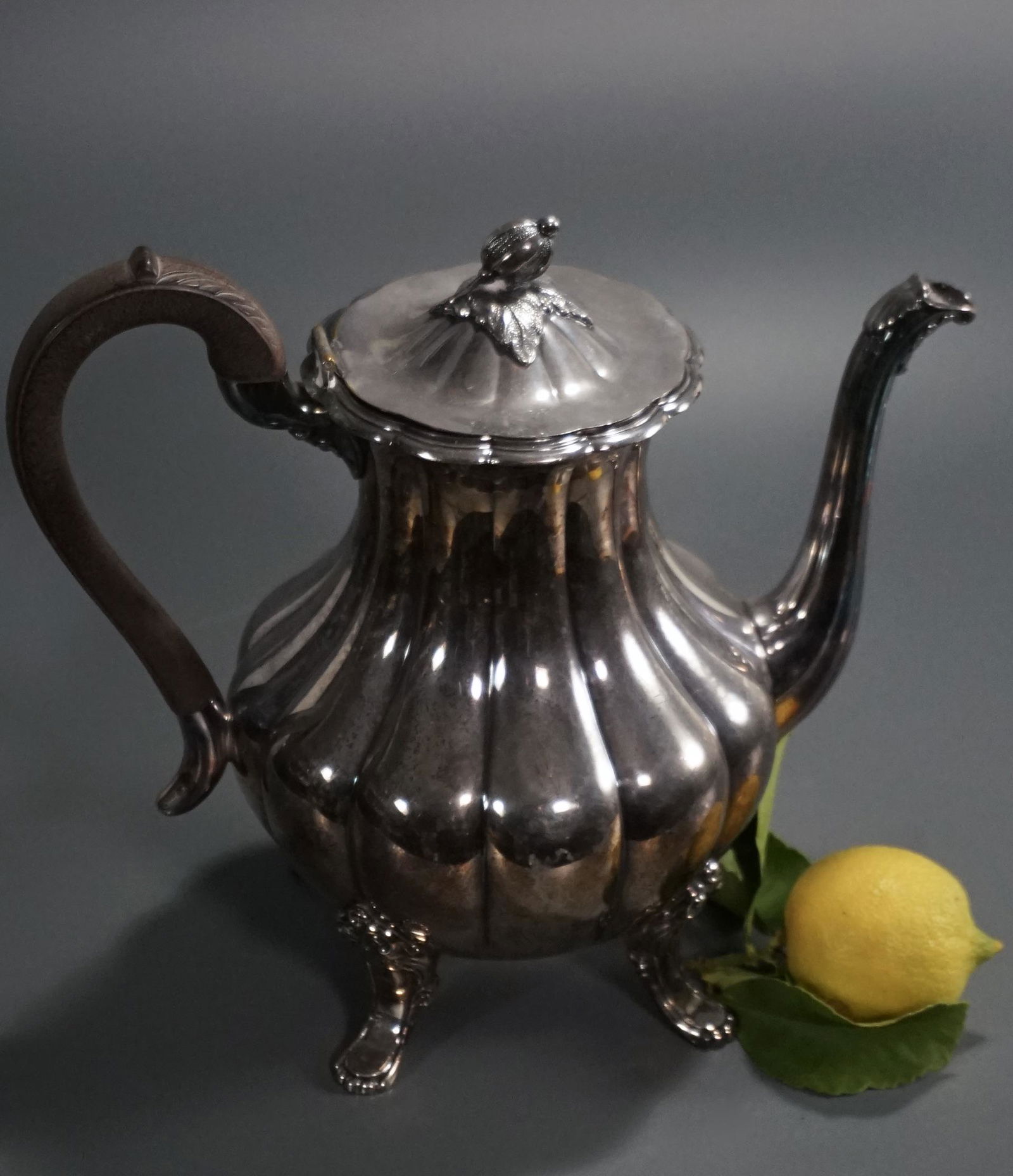 Melon Coffee Pot Heirloom Silver Plate (1 of 6)