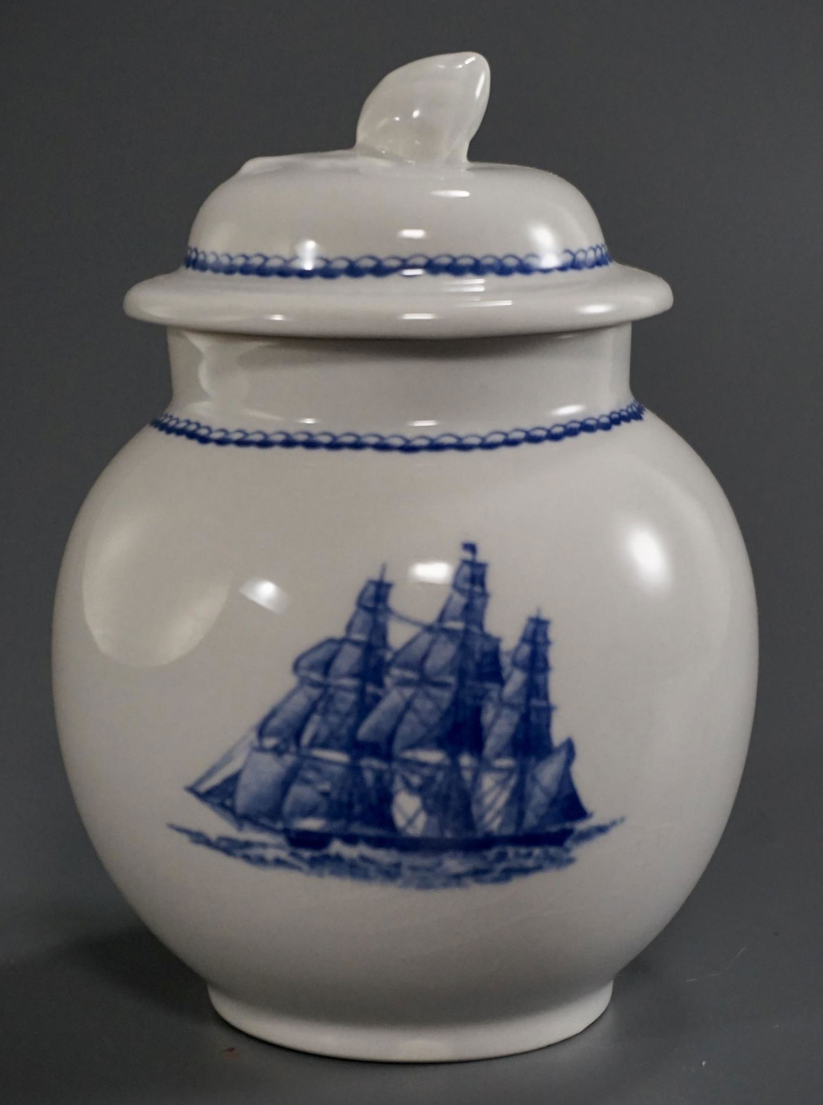 English Wedgwood American Clipper Lidded Jar Covered (1 of 4)