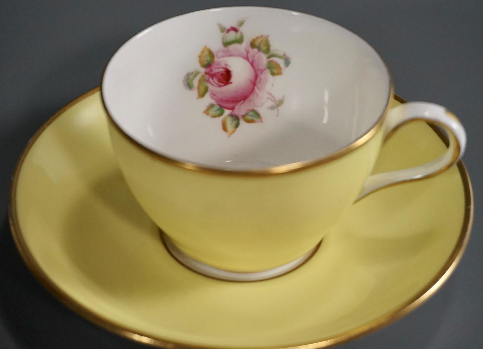 Good English New Chelsea Staffs Tea Rose Cup Saucer Set (1 of 5)