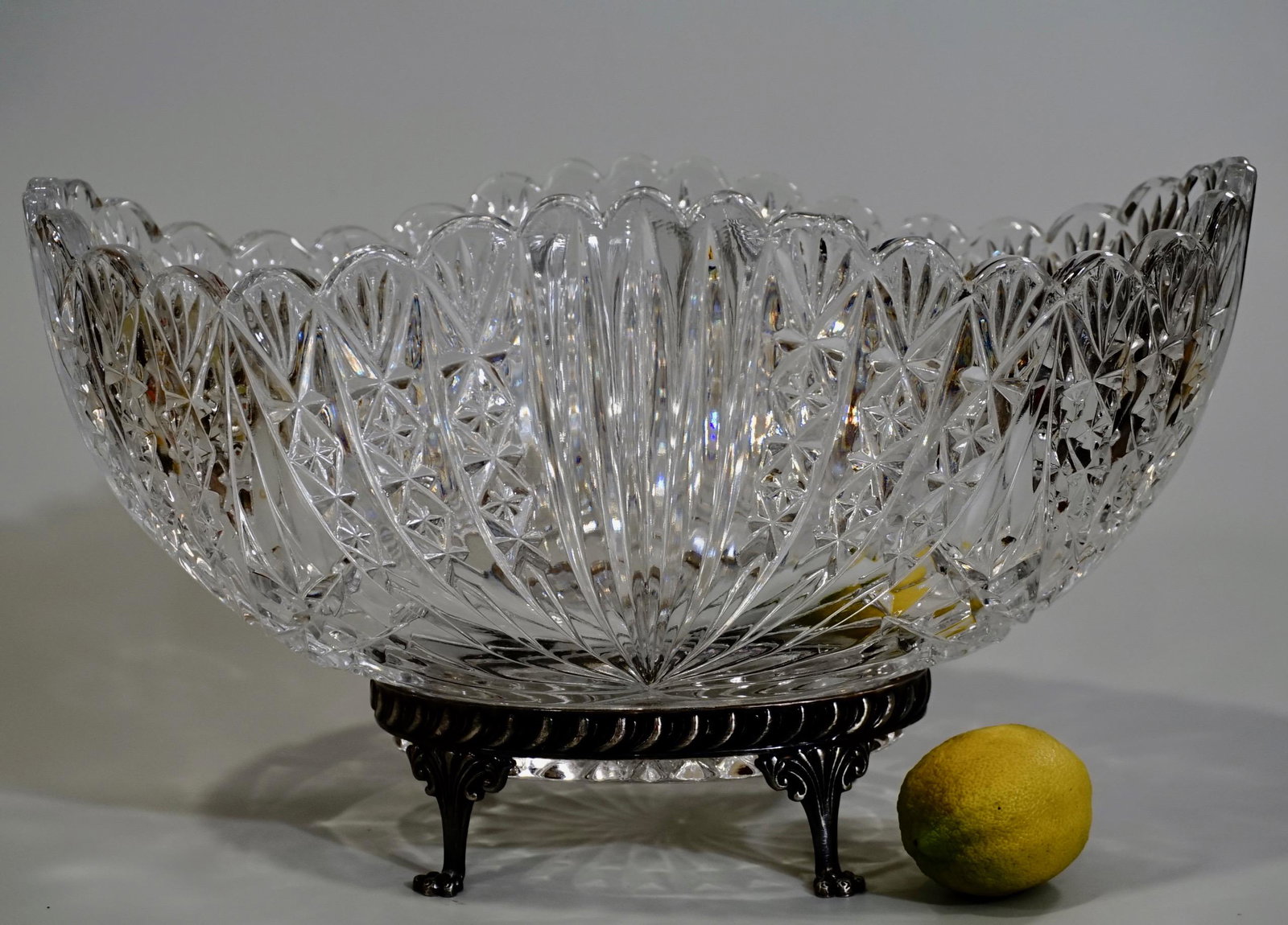 European Centrepiece Glass Bowl on Silver Plated Stand (1 of 10)