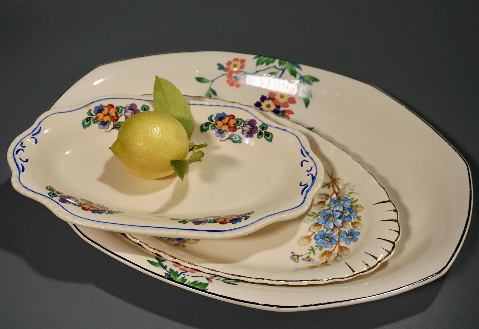 Vintage 40s China Serving Trays Lot of 3 Platters (1 of 8)