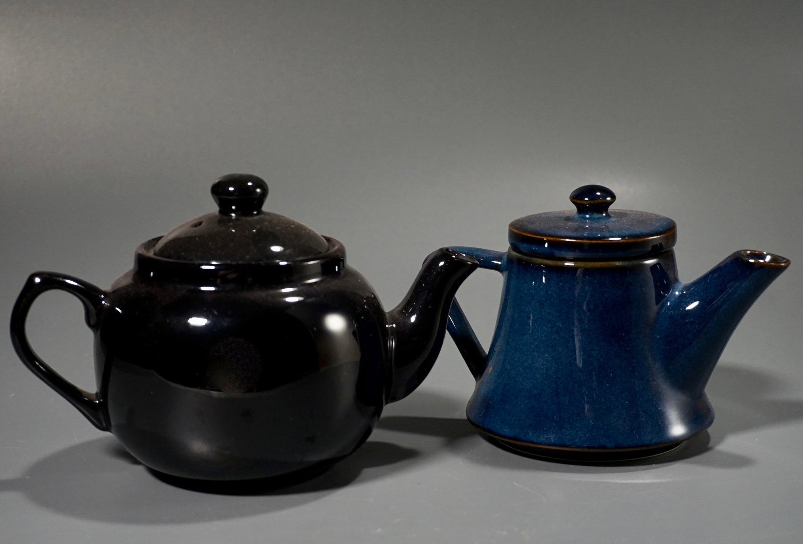 Dark Glaze Pottery Teapot Lot of 2 Vintage Teapots (1 of 4)