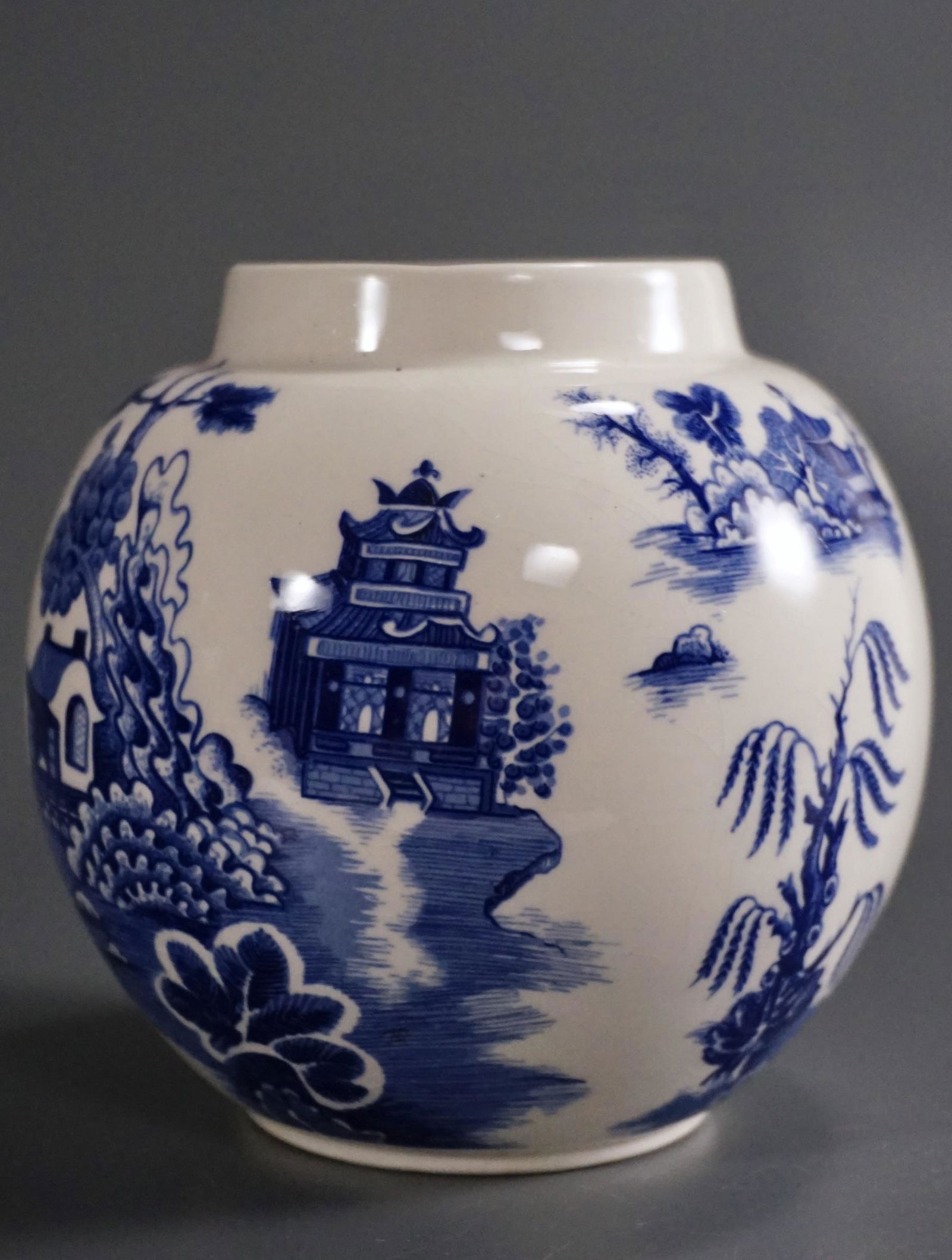 Willow Staffordshire Ginger Jar Burgess & Leigh Limited: Willow Staffordshire Ginger Jar Burgess & Leigh Limited Approximately 4 11/16 inches tall.