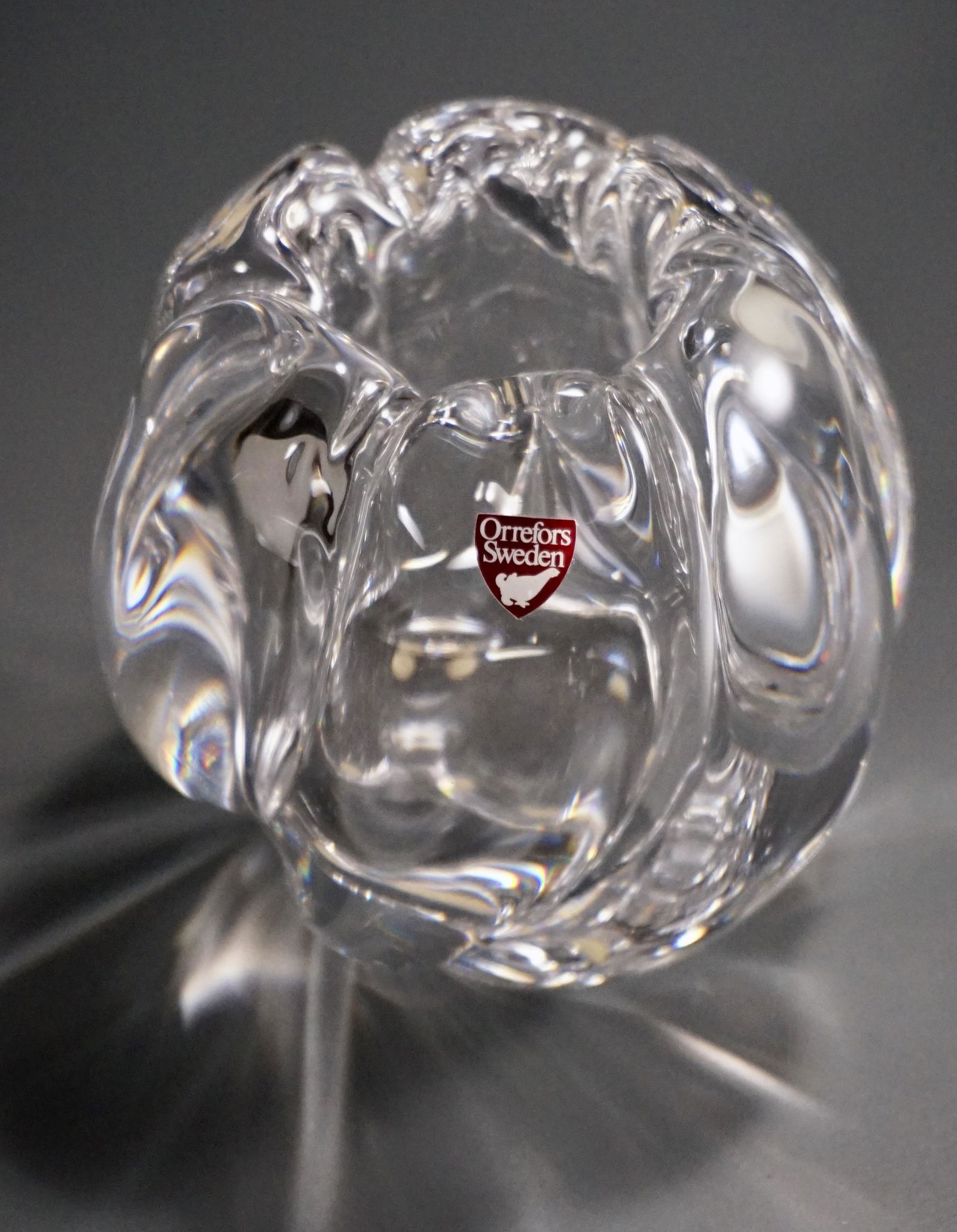 Orrefors Sweden Crystal Vase Signed Numbered Heavy: Orrefors Sweden Crystal Vase Signed Numbered Heavy Modern Art Glass Approximately 4 5/16 inches tall.