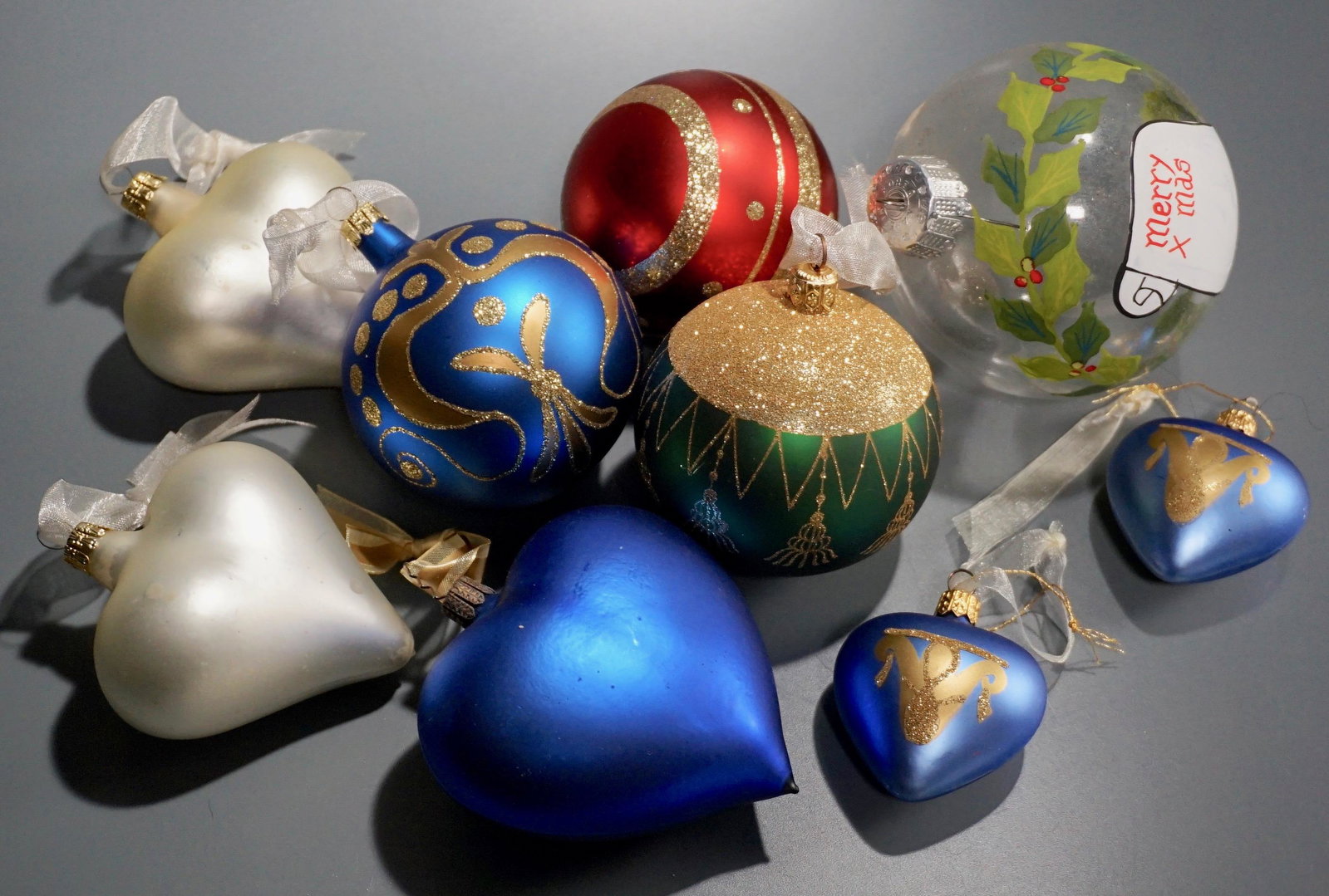 Blown Glass Christmas Tree Ornaments Hearts Balls: Blown Glass Christmas Tree Ornaments Hearts Balls Various sizes.