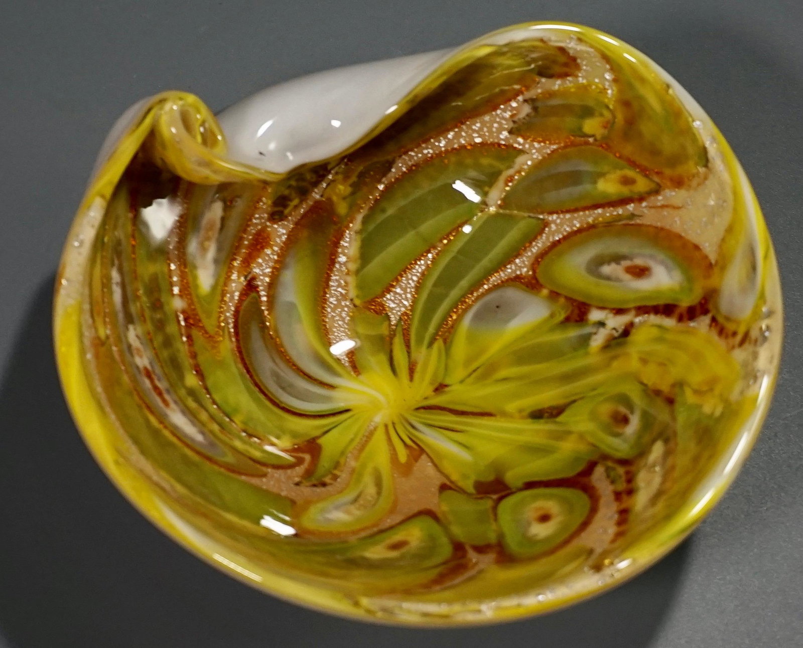 Vintage Murano Aventurine Ashtray Mid Century Italian: Vintage Murano Aventurine Ashtray Mid Century Italian Art Glass Approximately 2 1/16 x 5 3/16 x 5 1/8 inches.