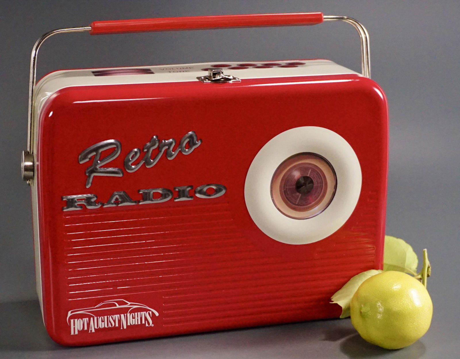 Novelty Retro Radio Tin Lunch Box (1 of 5)