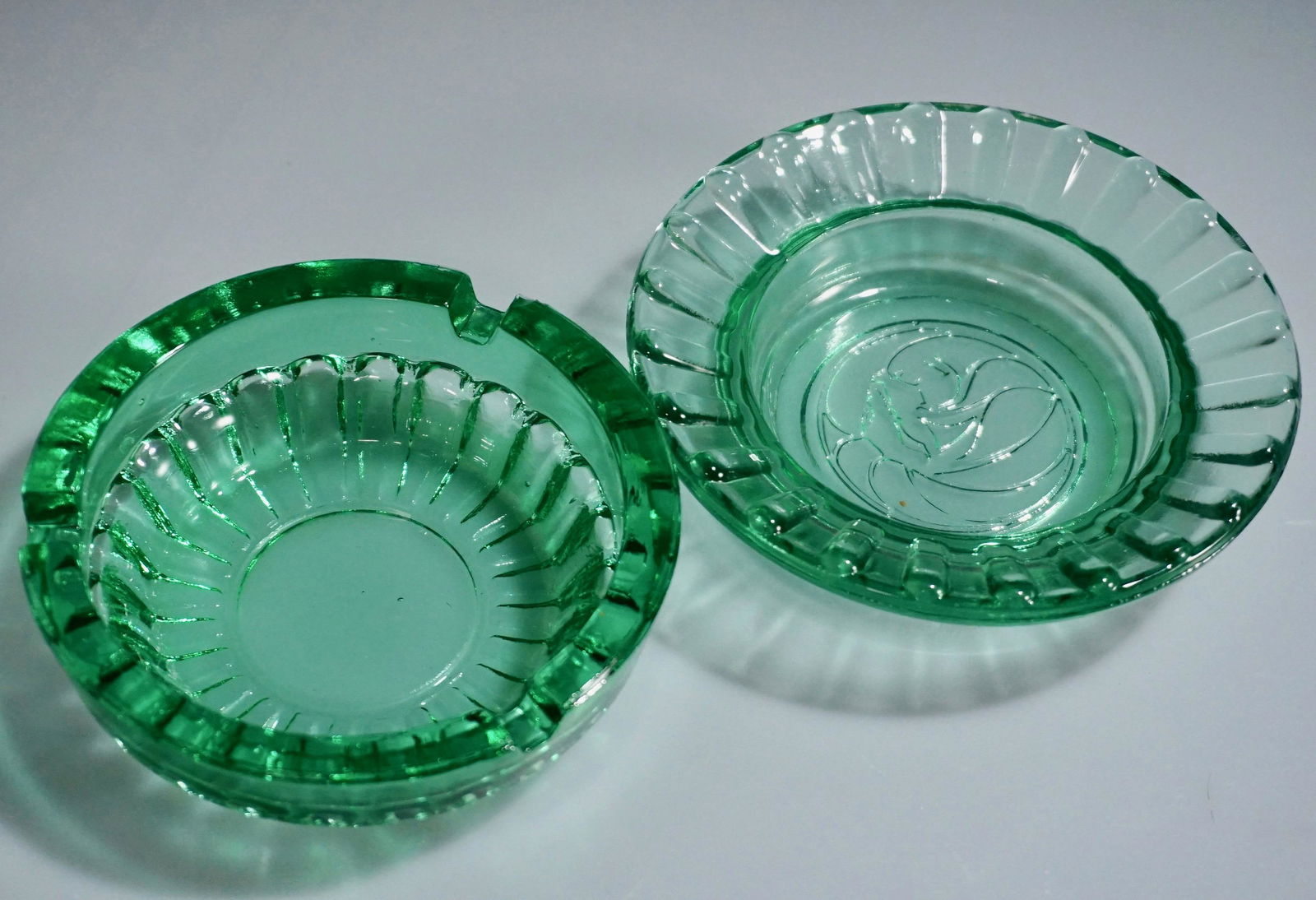 Green Pressed Glass Ashtrays Lot of 2 (1 of 4)