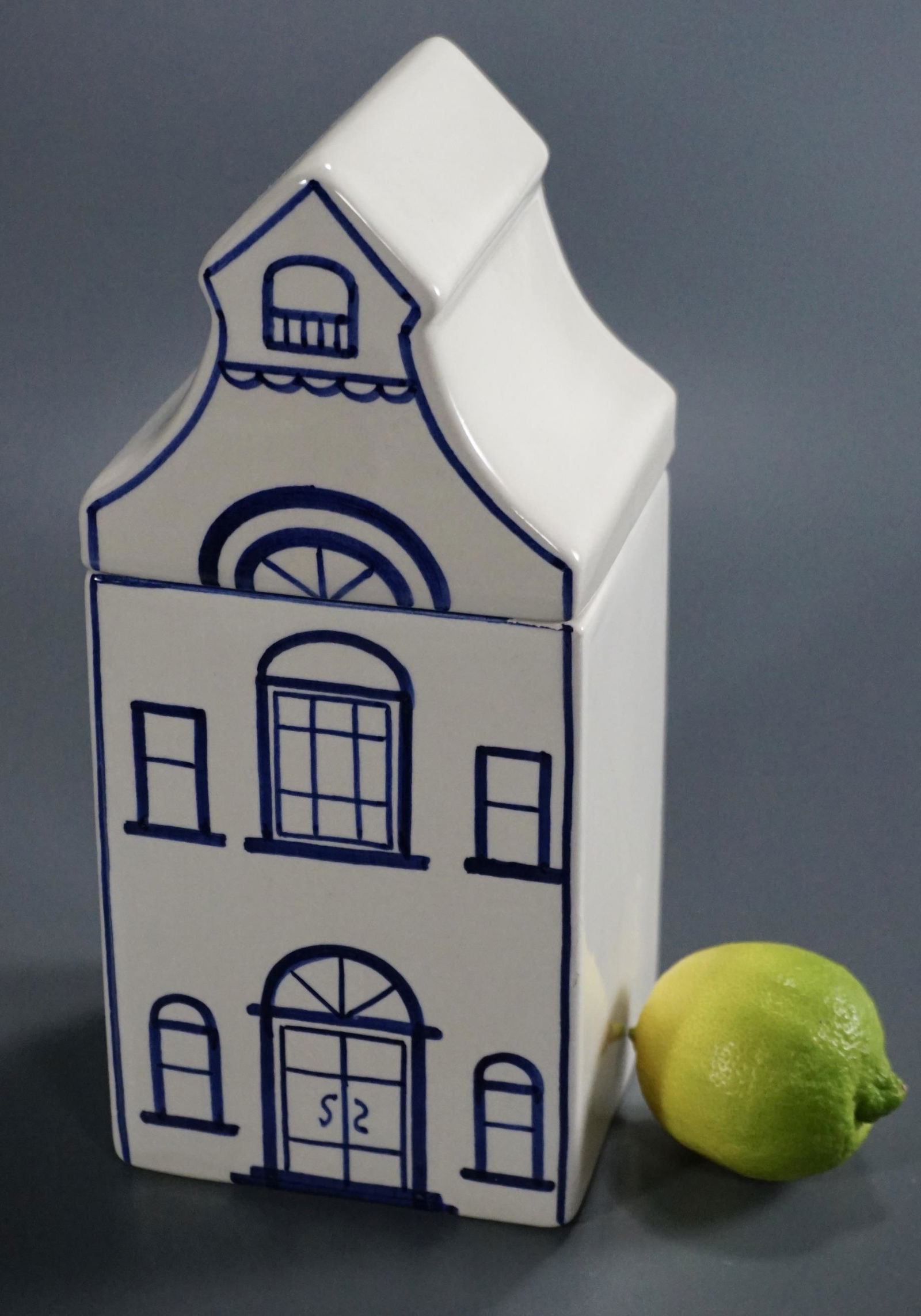 Mancer Italian Pottery Blue White House Jar Storage (1 of 5)